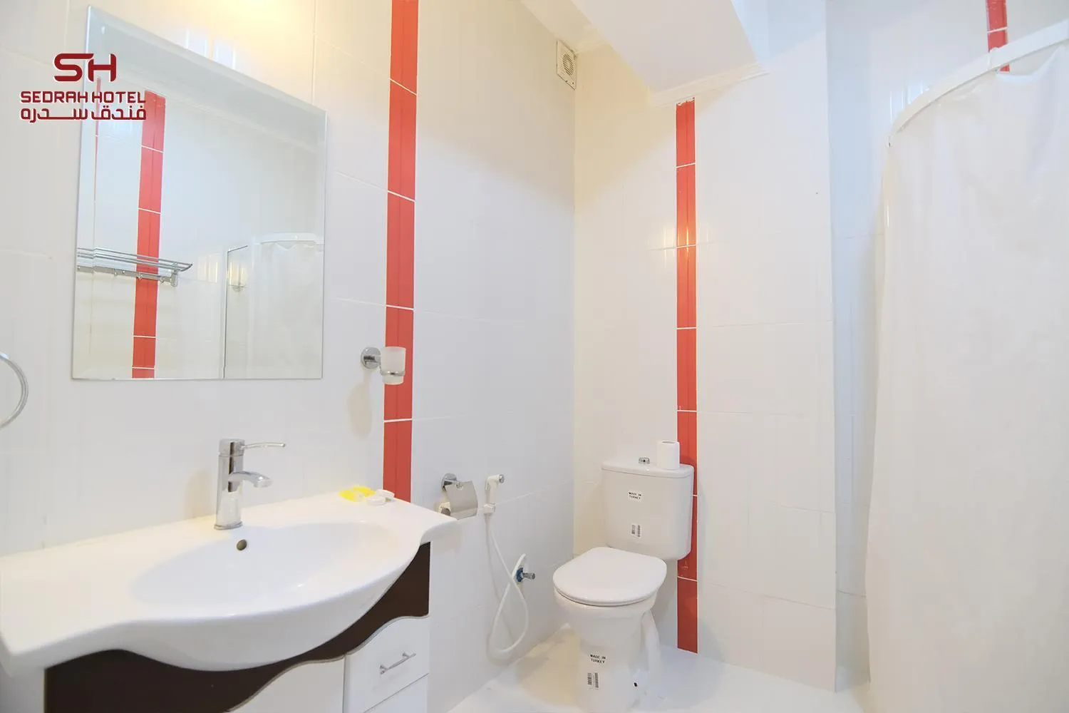 Bathroom in Sedrah Hotel