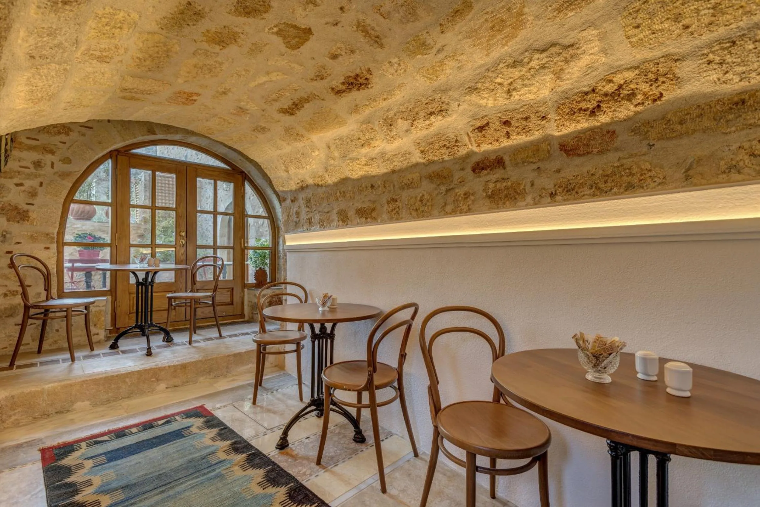 Restaurant/places to eat in Malvasia Traditional Hotel