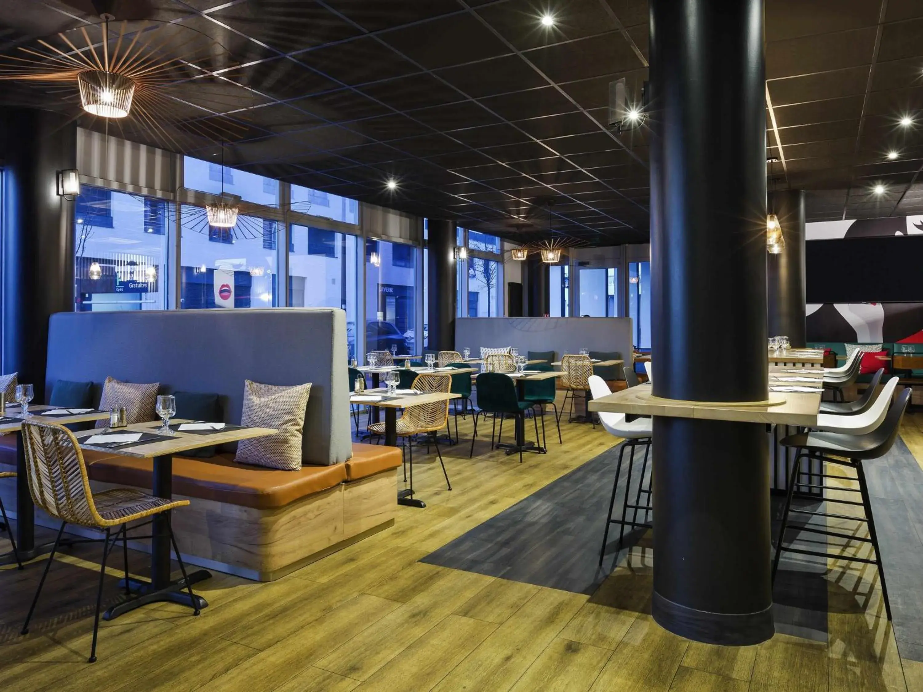 Restaurant/places to eat in ibis Styles Massy Opéra Restaurant/places to eat in ibis Styles Massy Opéra