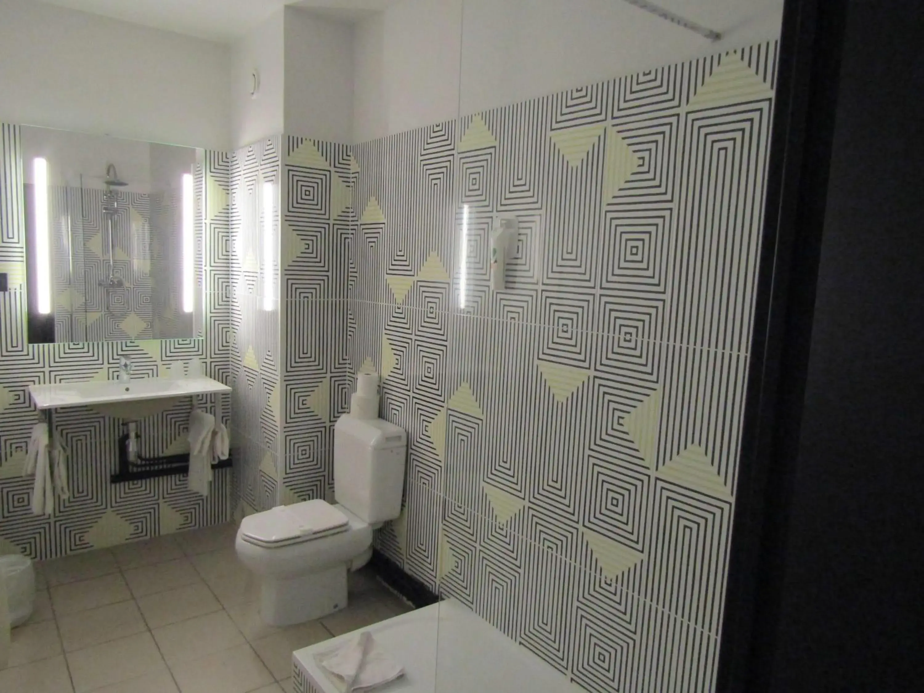 Bedroom in ibis Styles Massy Opéra Bedroom in ibis Styles Massy Opéra