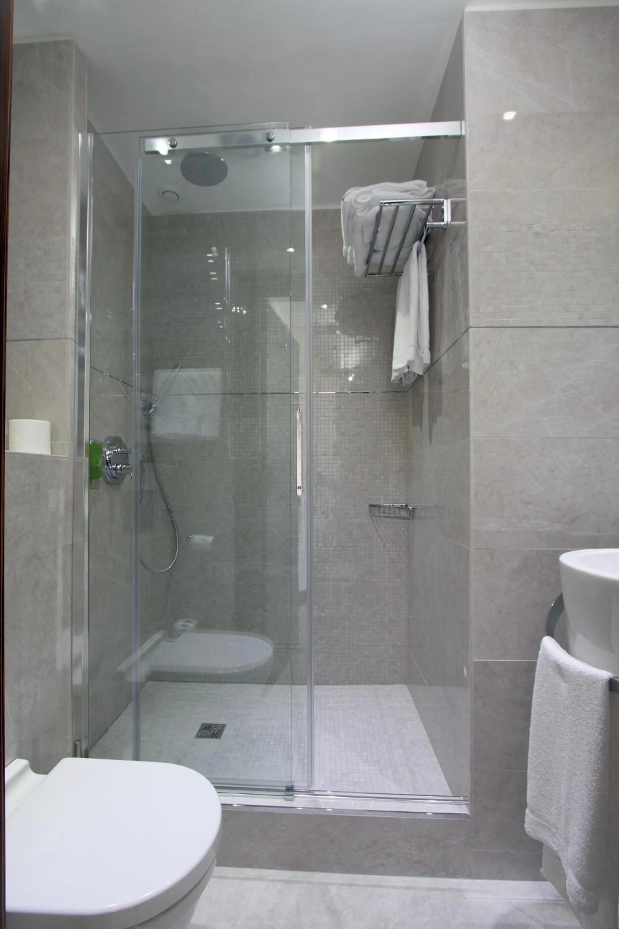 Shower in ViLLA ANNETTE