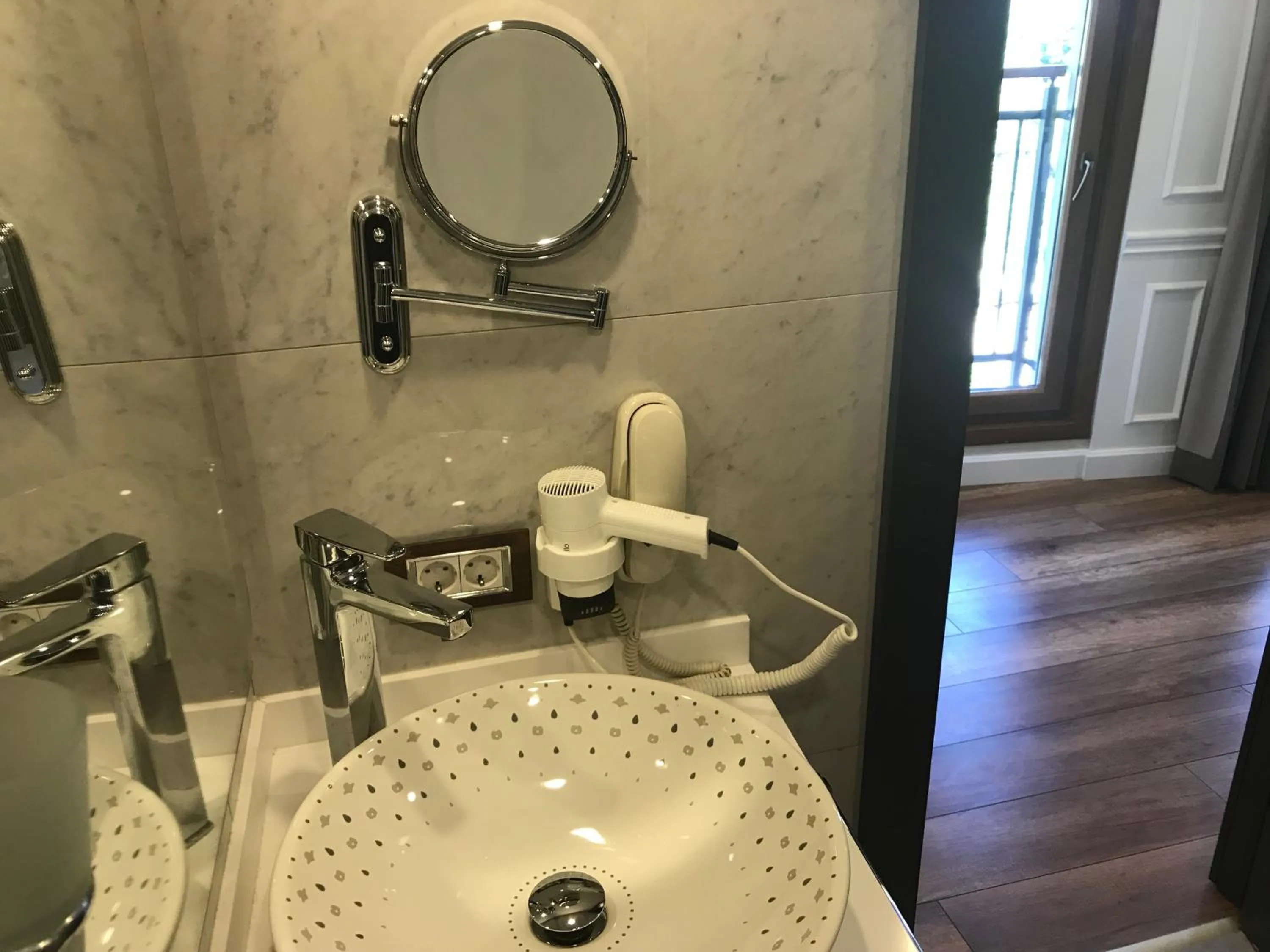 Bathroom in Old Port Hotel Suit