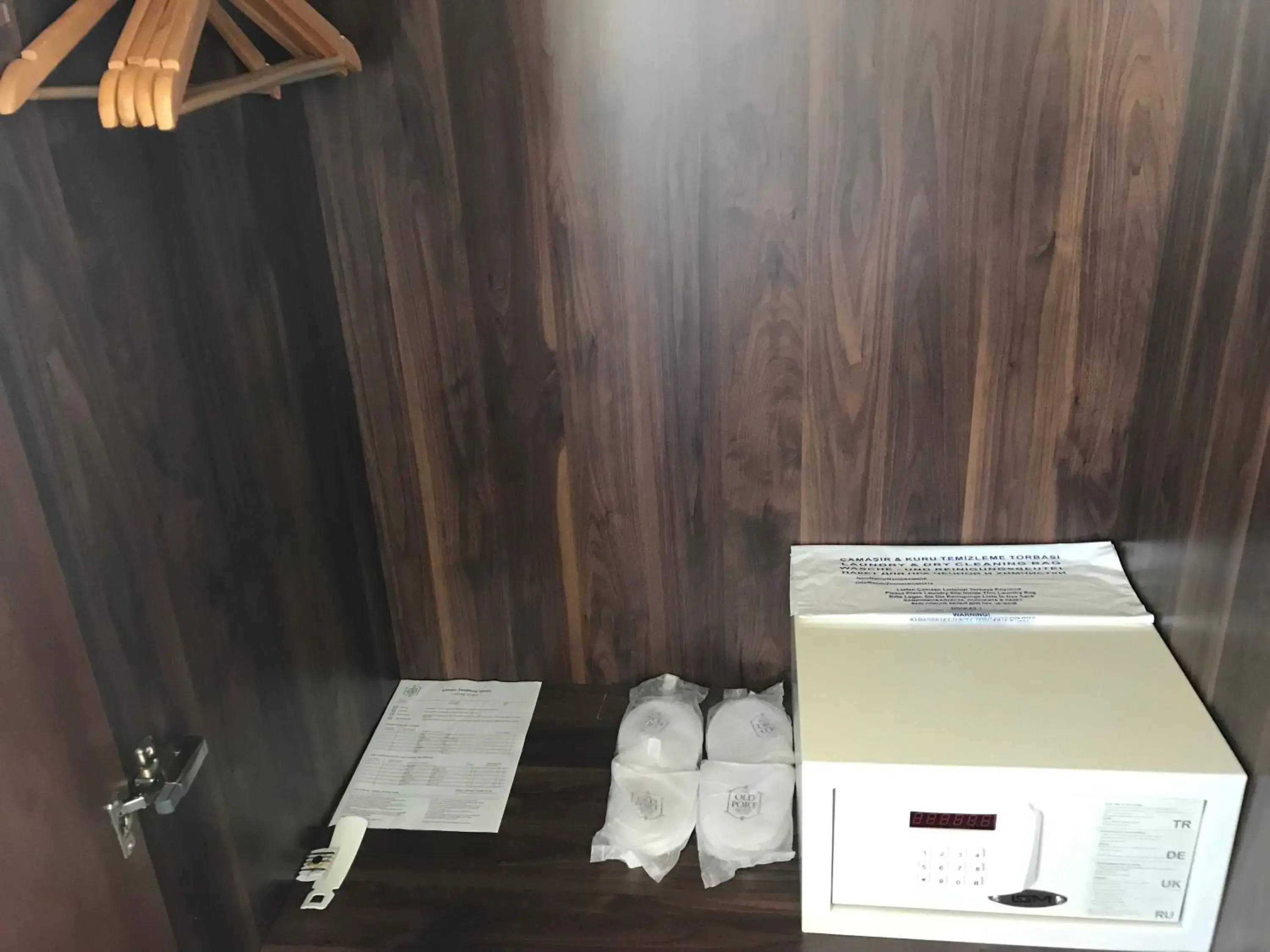 Superior Queen Room in Old Port Hotel Suit Superior Queen Room in Old Port Hotel Suit