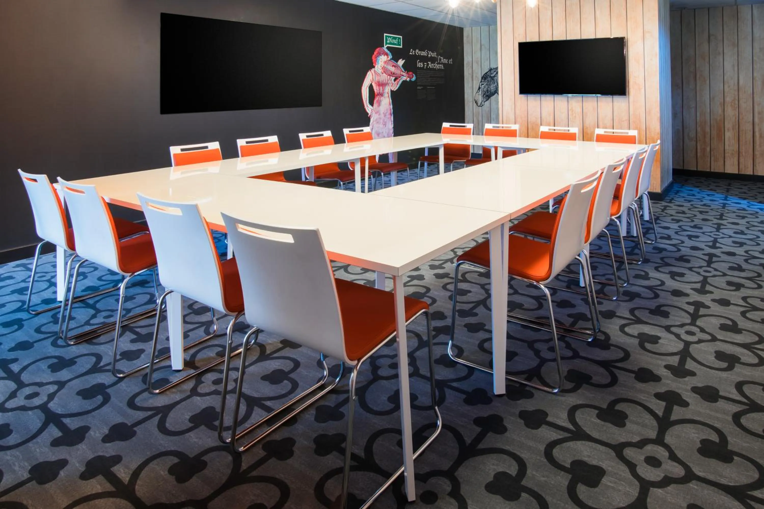 Decorative detail in ibis Styles Carcassonne La Cité