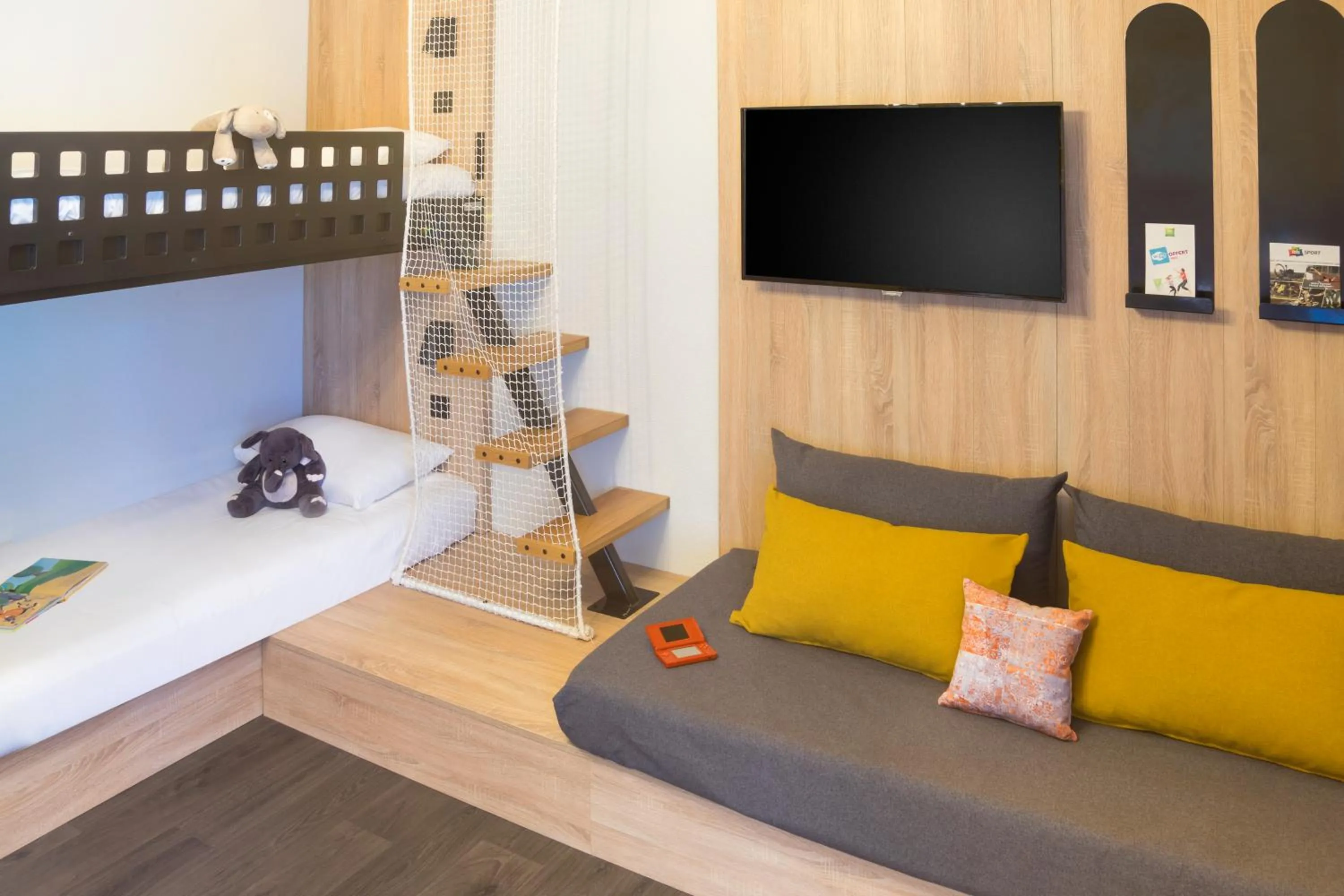 TV and multimedia in ibis Styles Carcassonne La Cité