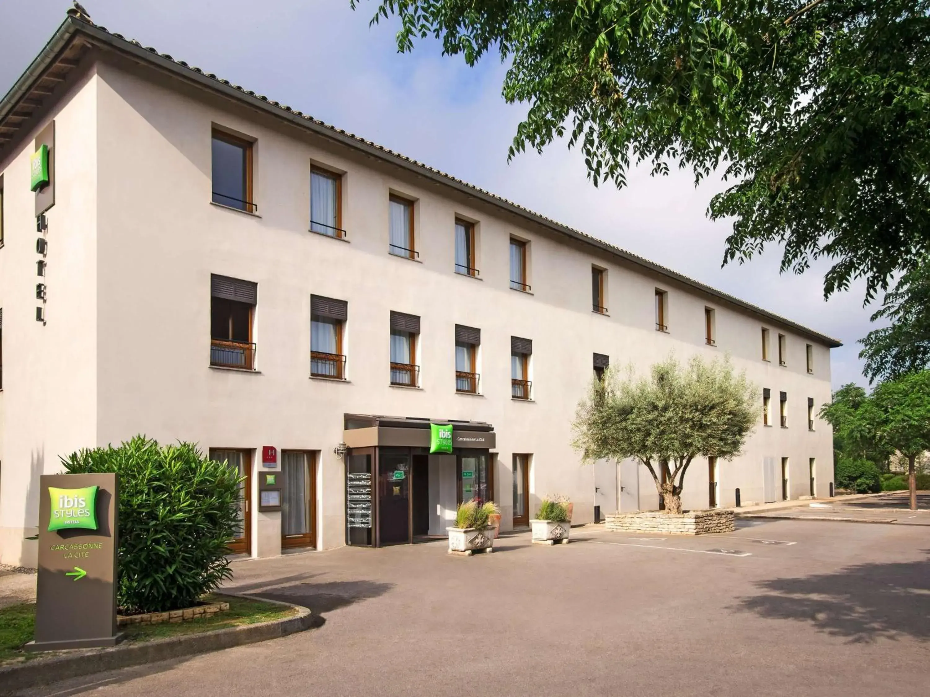 Property building in ibis Styles Carcassonne La Cité Property building in ibis Styles Carcassonne La Cité