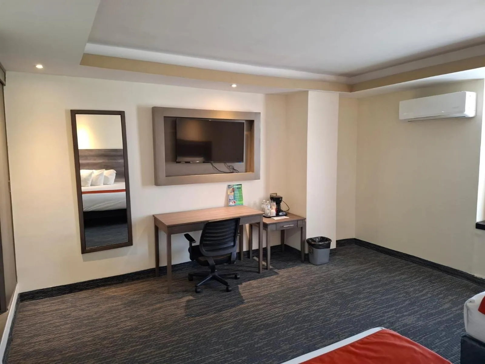 TV and multimedia in Hotel ALO! Express