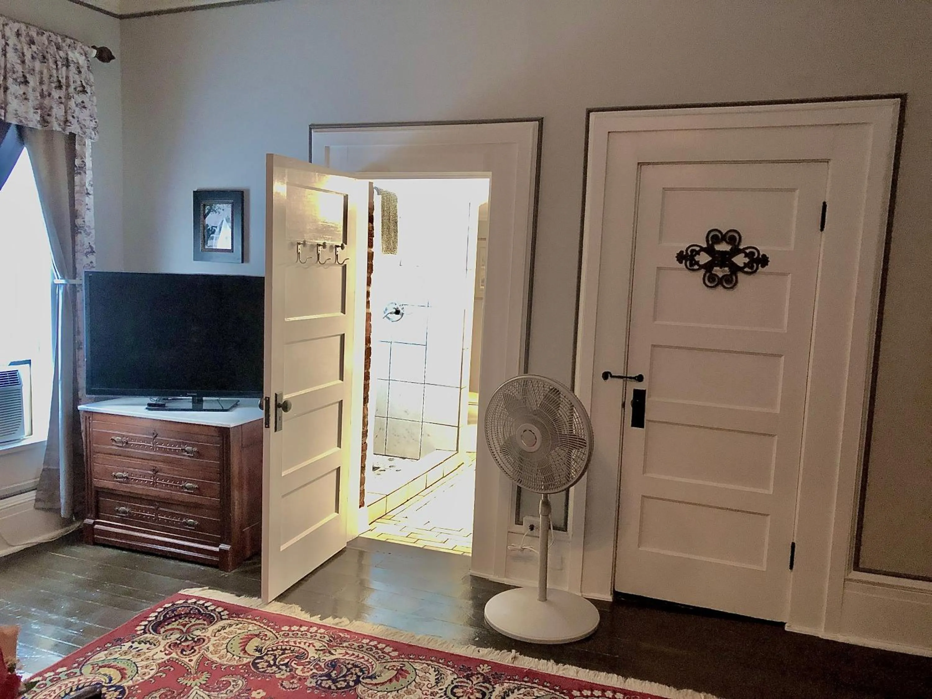 Bedroom in Belmont Inn