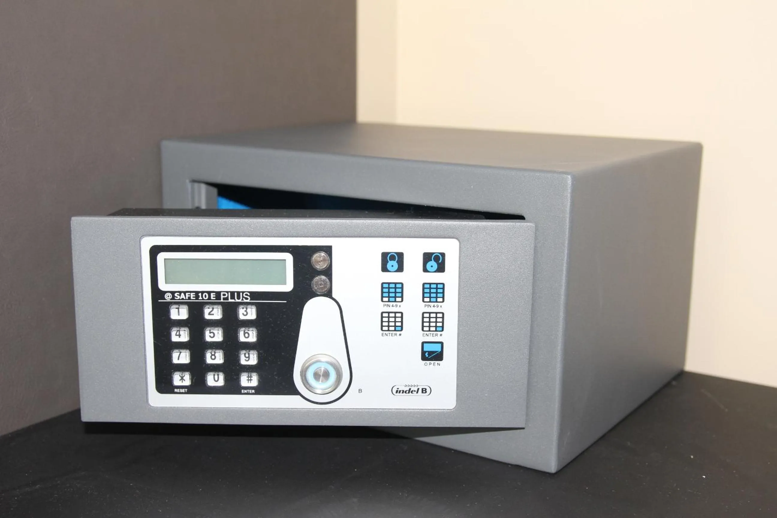 Area and facilities in La Valiz