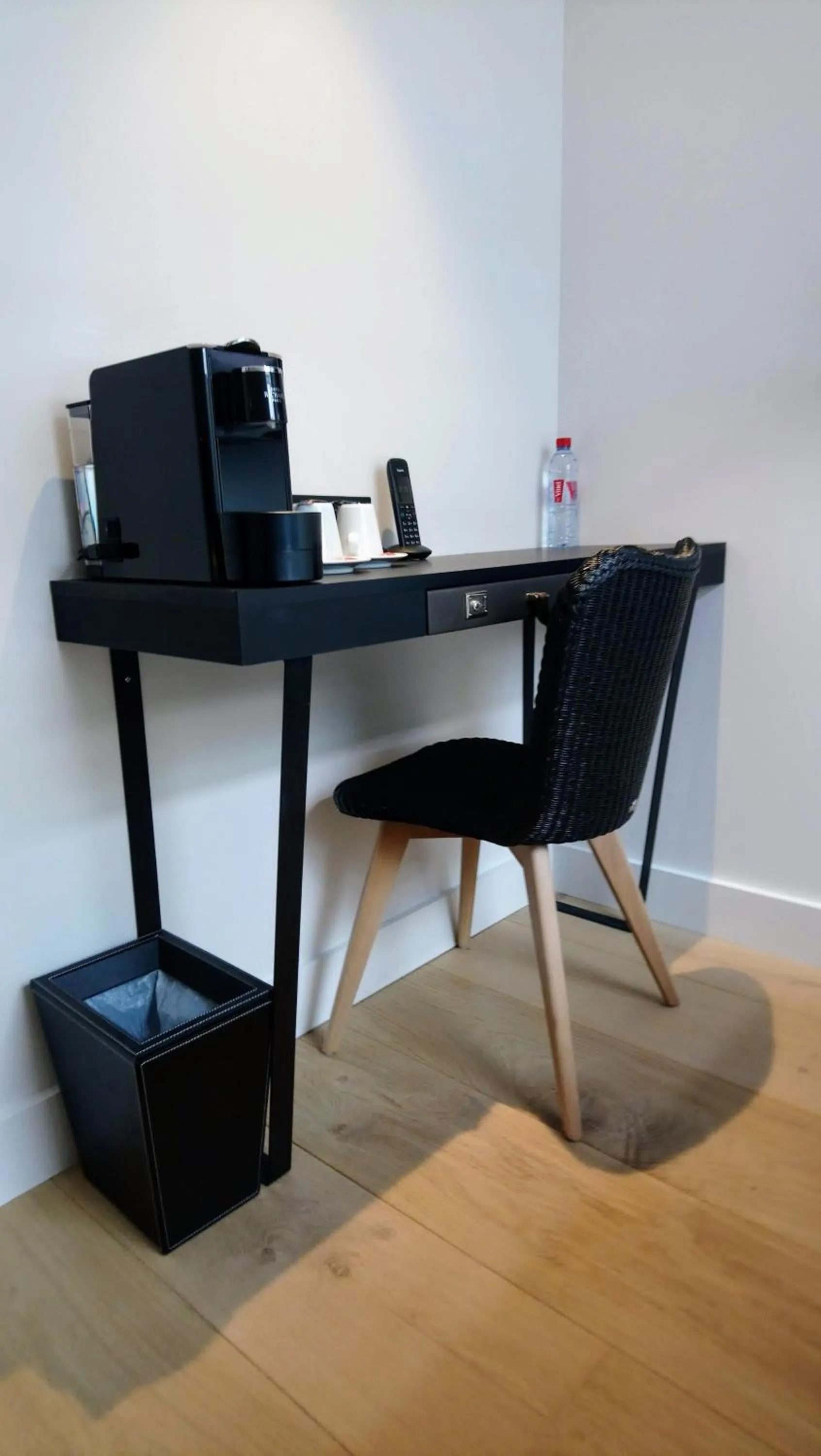 Decorative detail in La Valiz