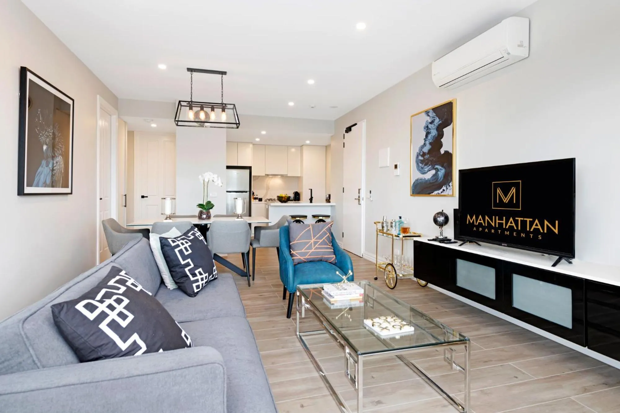 TV and multimedia in Manhattan Apartments - Glen Iris