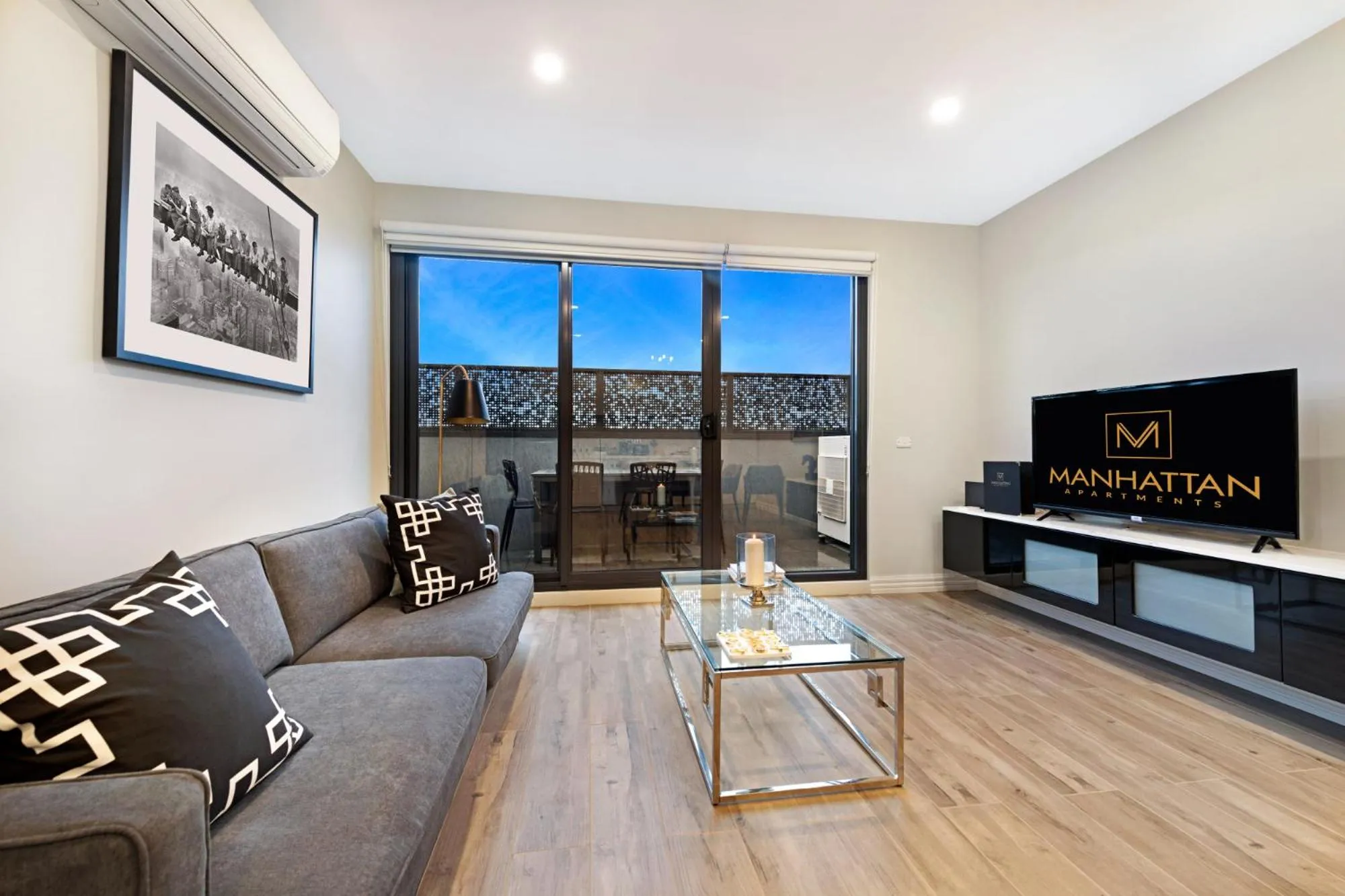 Living room in Manhattan Apartments - Glen Iris
