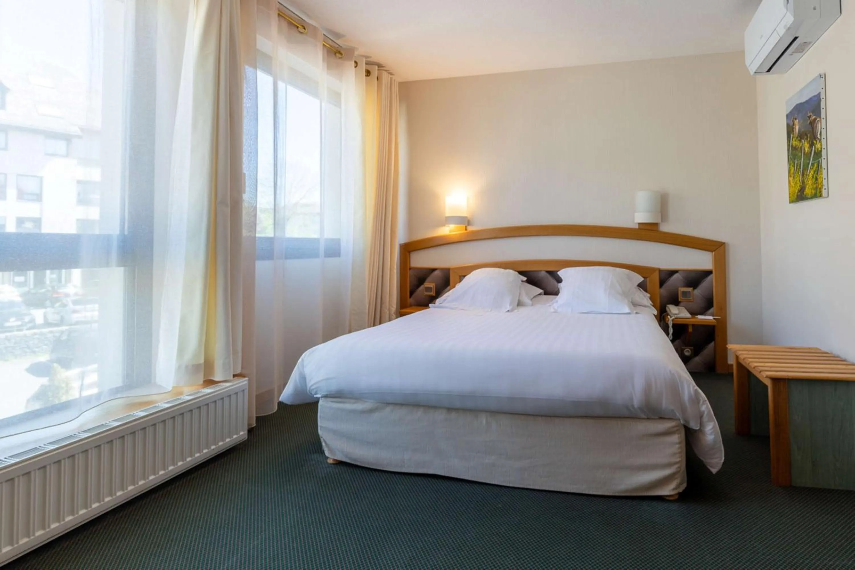 Coffee/tea facilities, Bed in Best Western Le Relais de Laguiole Hôtel & Spa