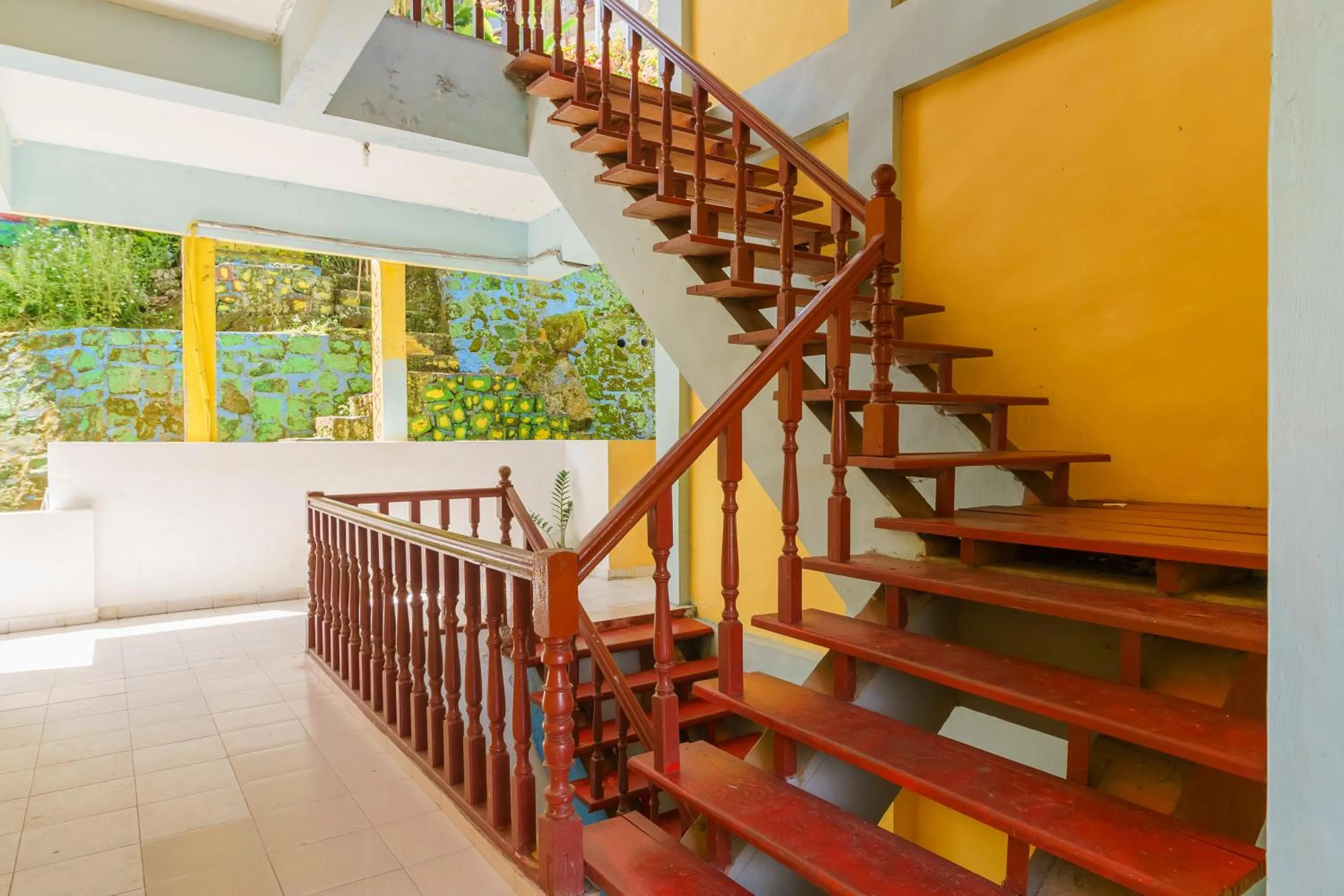 Balcony/Terrace in RedDoorz @ Tuktuk Danau Toba