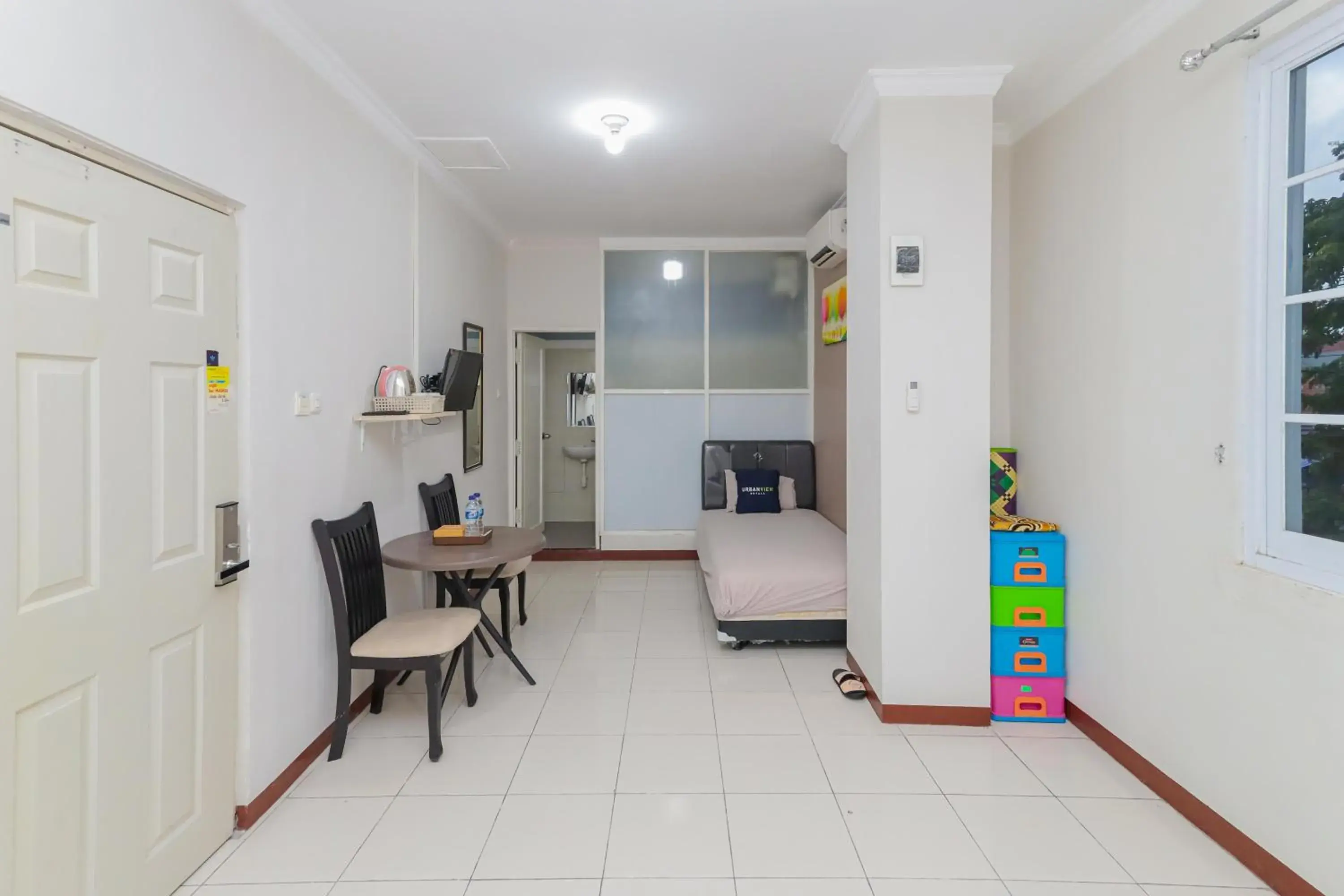 Bedroom in Urbanview Hotel Syariah Near Gelora Delta Sidoarjo Bedroom in Urbanview Hotel Syariah Near Gelora Delta Sidoarjo