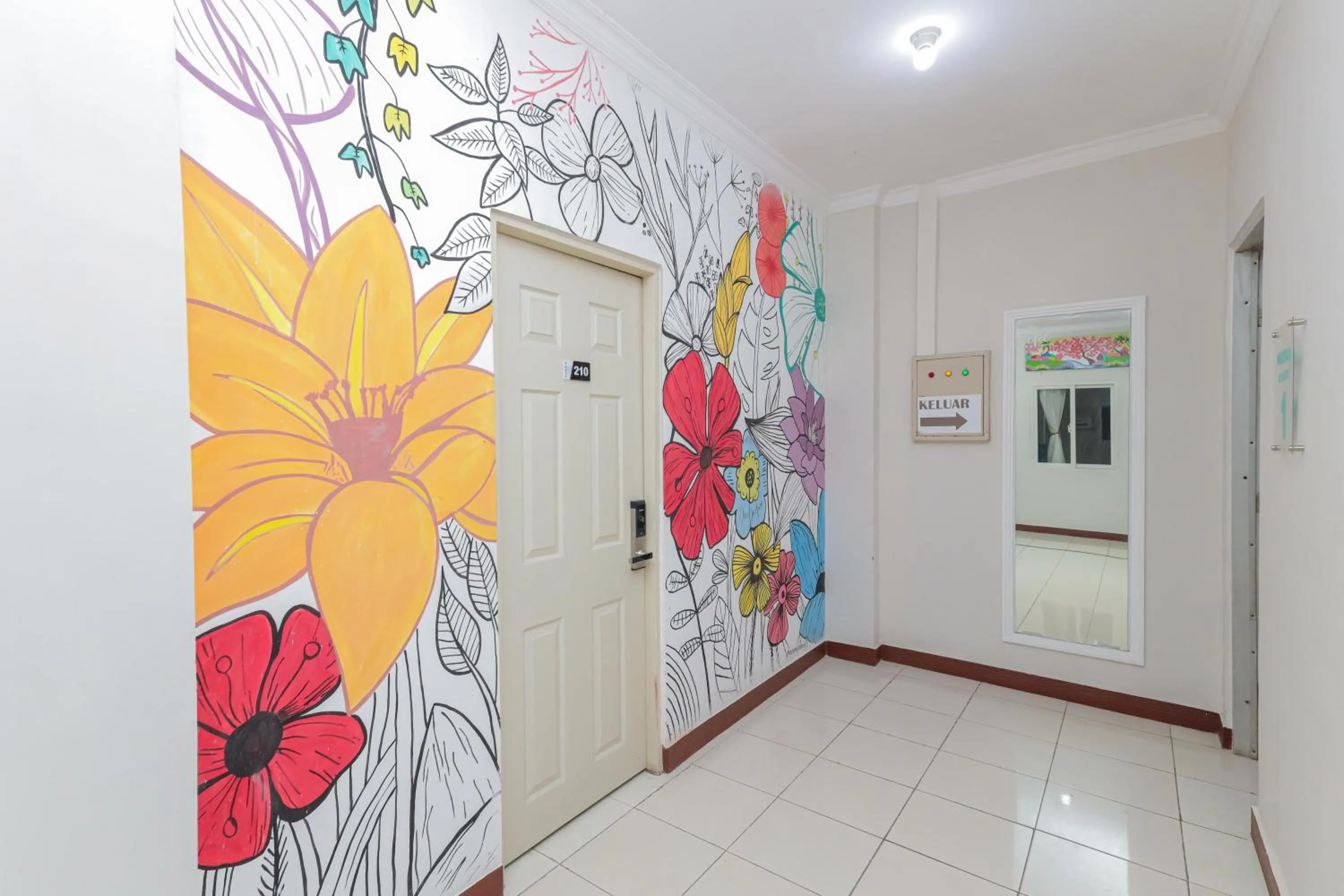 Bedroom in Urbanview Hotel Syariah Near Gelora Delta Sidoarjo