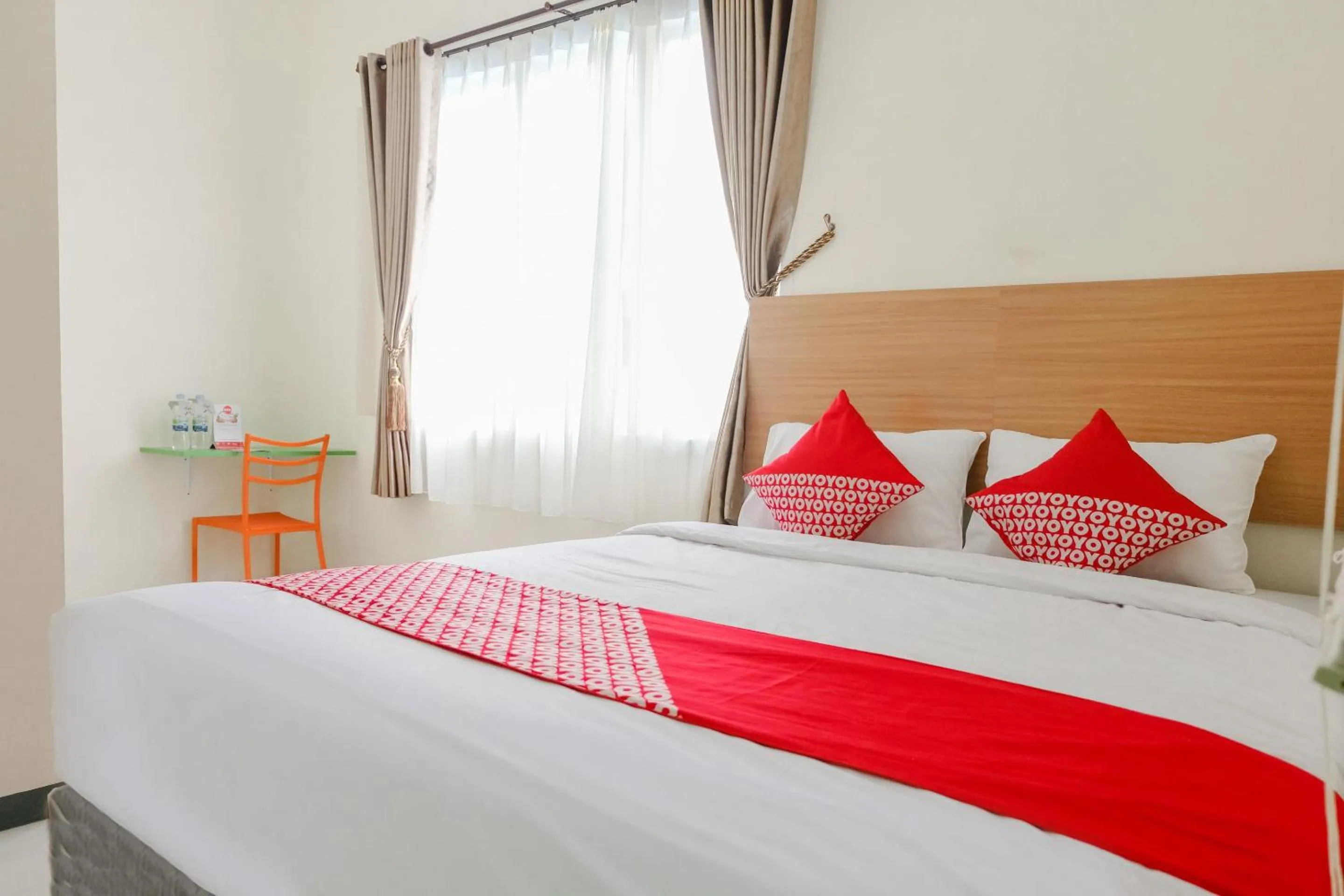 OYO Flagship 1603 Antosa Family Residence Silver Key