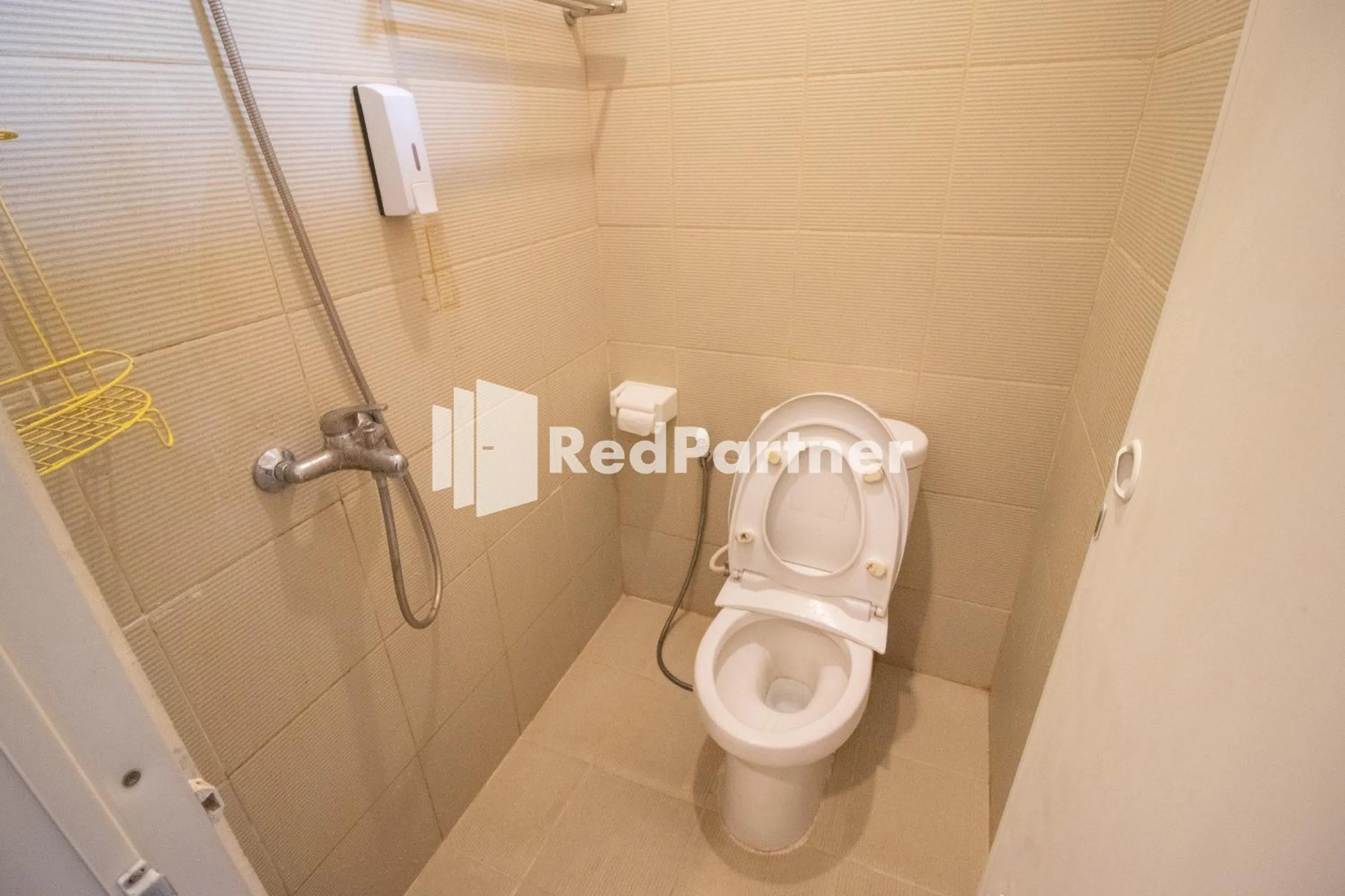 Bathroom in Griya Damai Syariah Yogyakarta Mitra RedDoorz