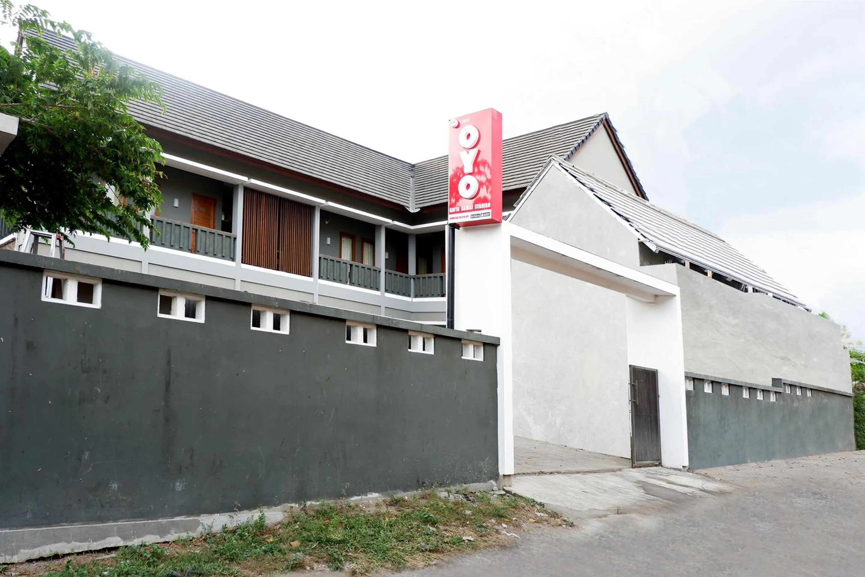 Facade/entrance in Griya Damai Syariah Yogyakarta Mitra RedDoorz