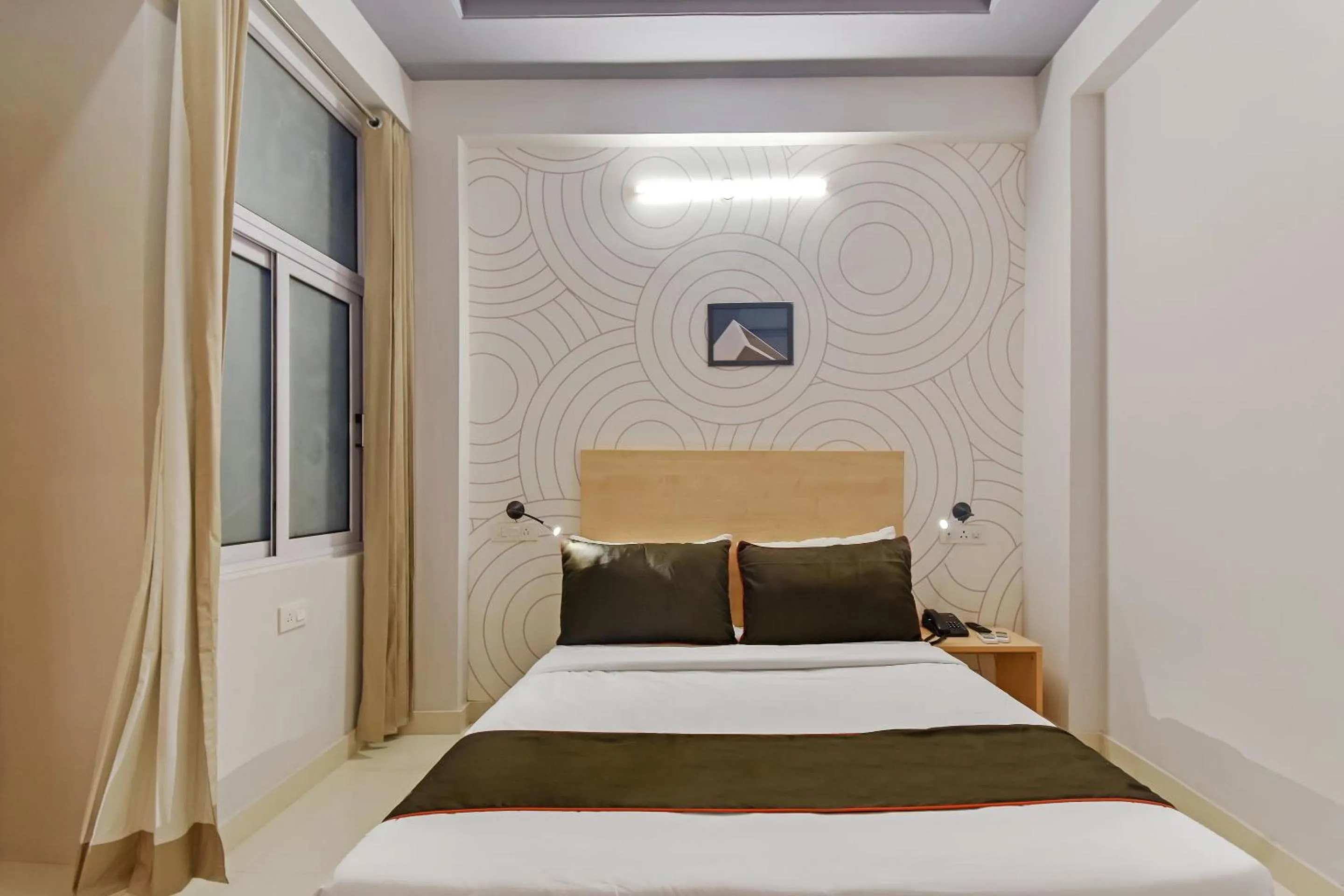 Bedroom, Bed in Super Collection O Govind Marg