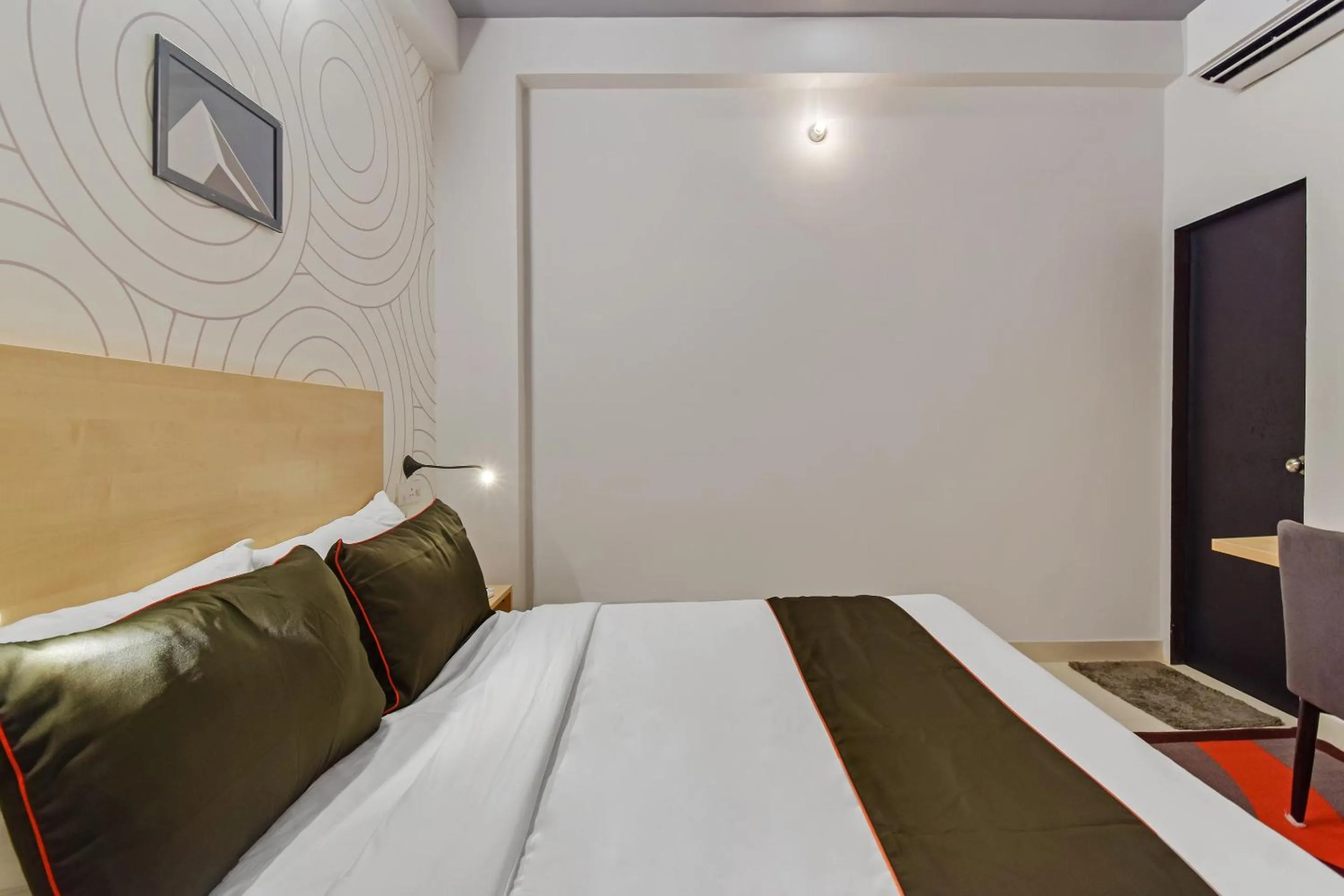 Bedroom, Bed in Super Collection O Govind Marg