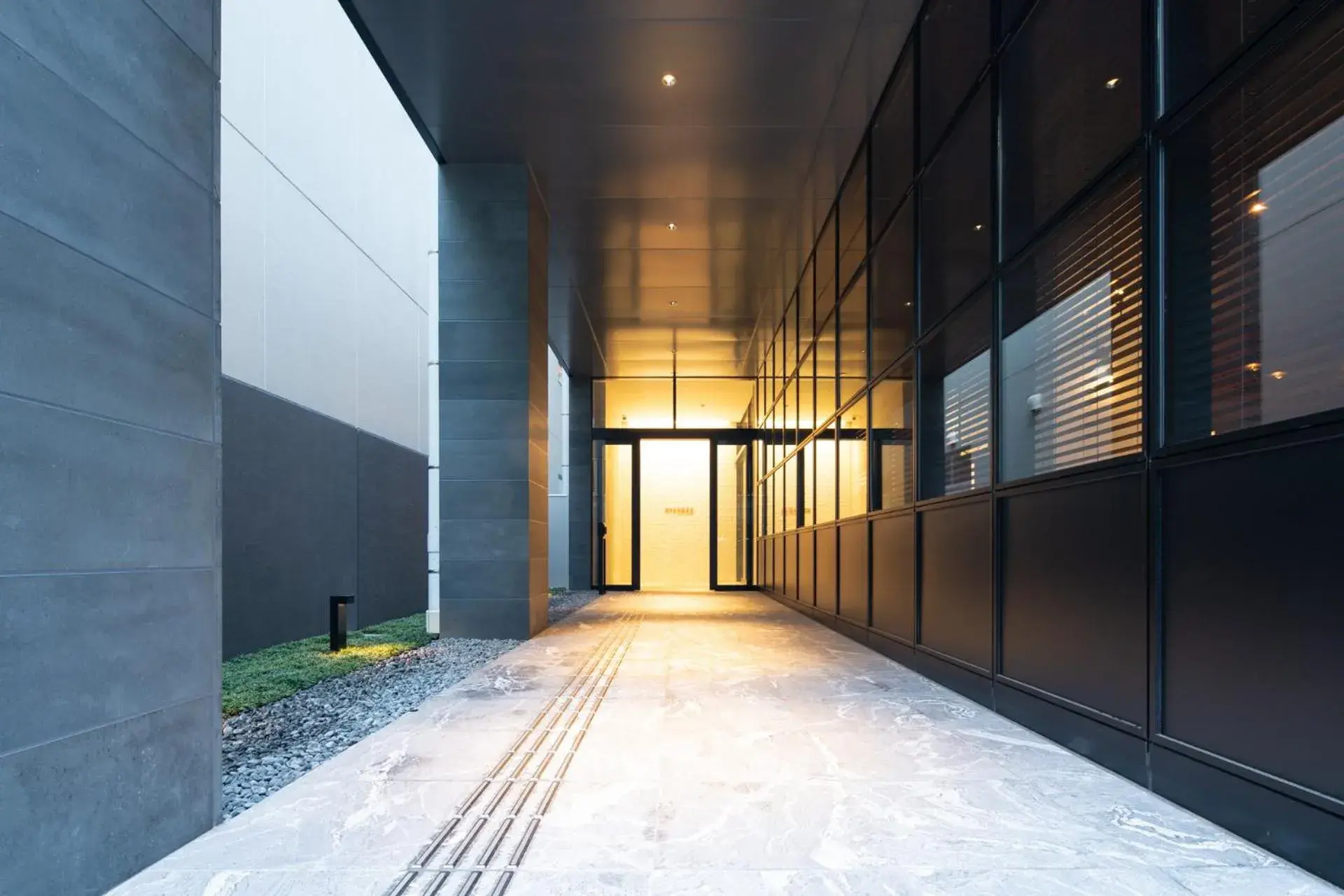 Facade/entrance in HOTEL FORZA HAKATAEKI CHIKUSHIGUCHI Ⅱ Facade/entrance in HOTEL FORZA HAKATAEKI CHIKUSHIGUCHI Ⅱ