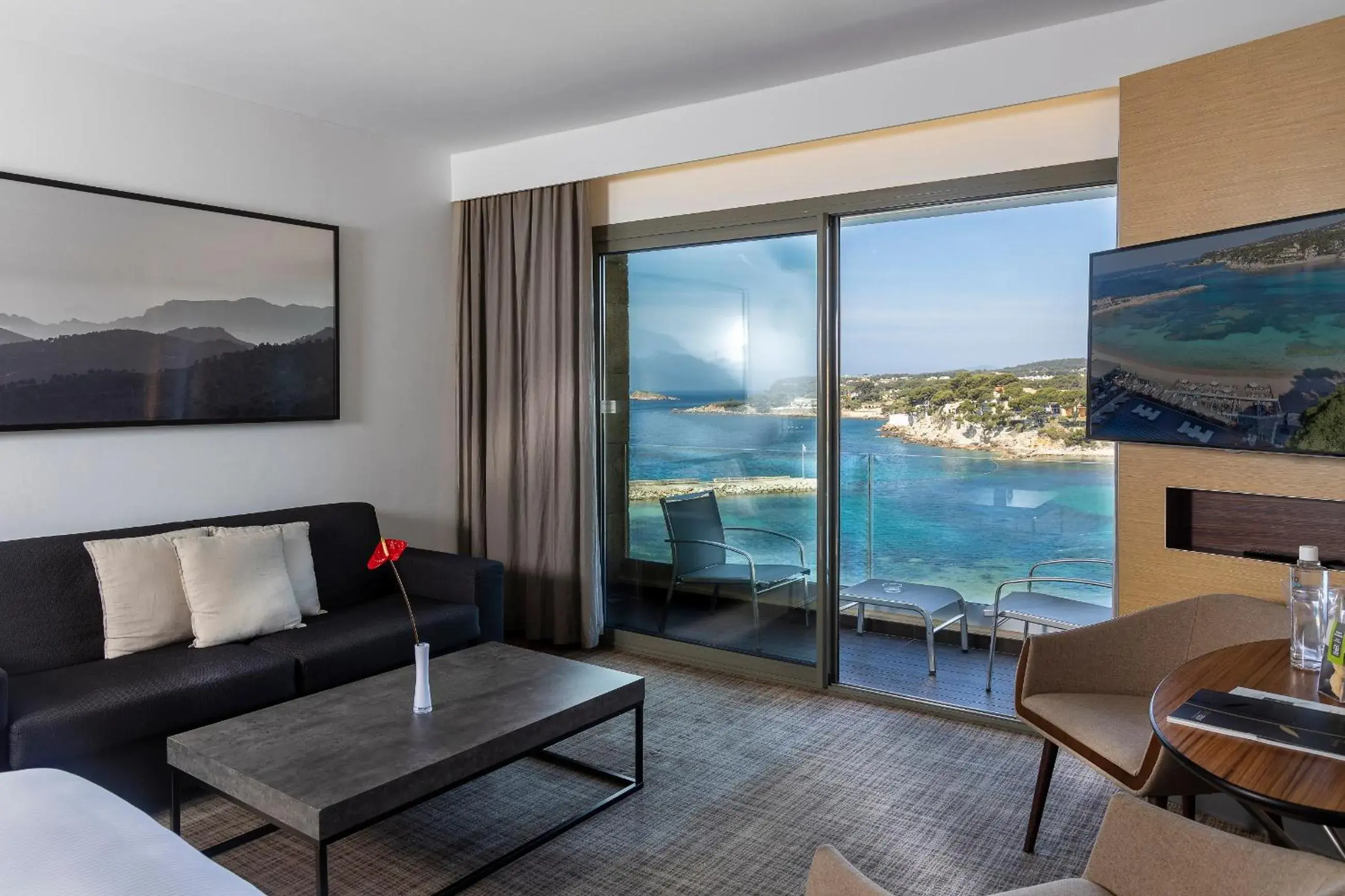 Privilege Double Room with Sea View in Thalazur Bandol Ile Rousse - Hôtel & Spa Privilege Double Room with Sea View in Thalazur Bandol Ile Rousse - Hôtel & Spa