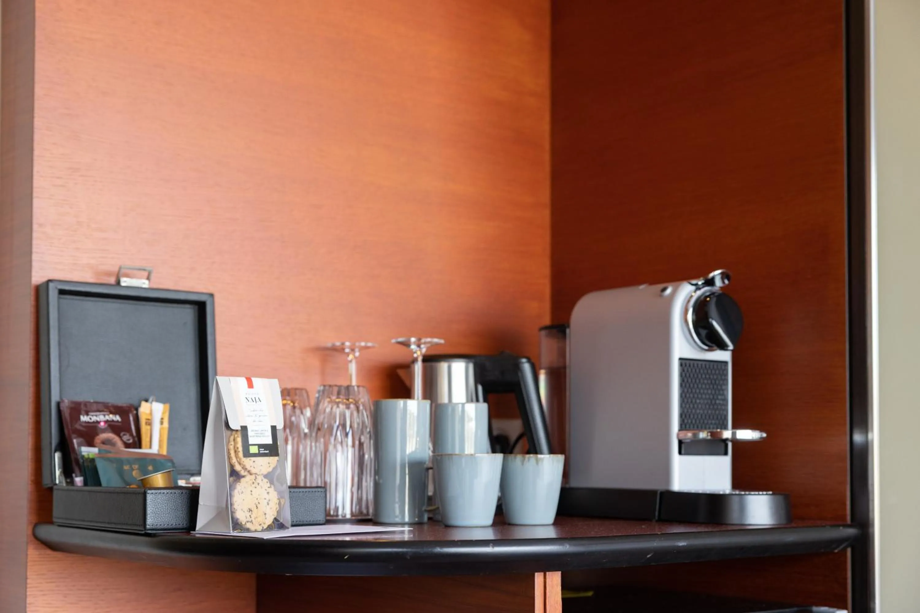 Coffee/tea facilities in Thalazur Bandol Ile Rousse - Hôtel & Spa