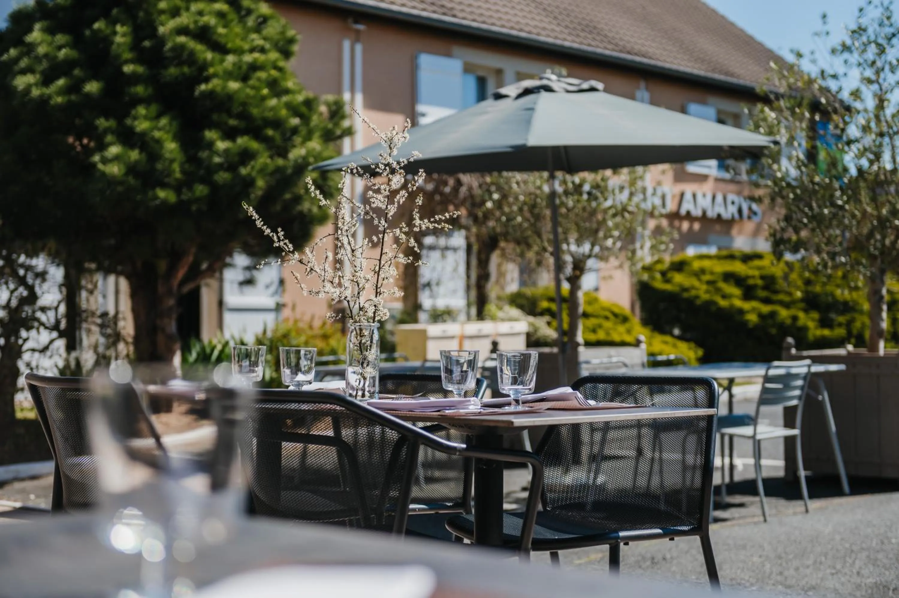 Patio in Sure Hotel by Best Western Châteauroux
