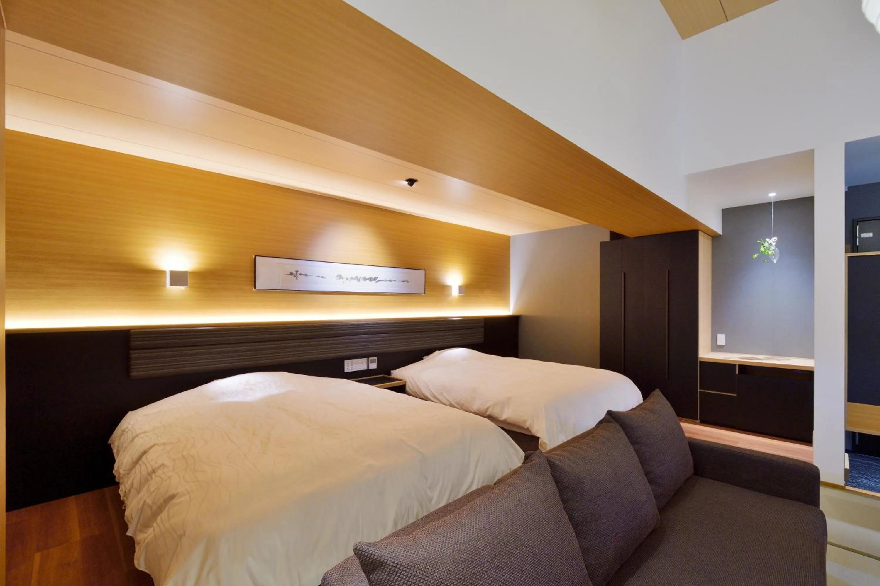 Photo of the whole room, Bed in THE CHELSEA BREATH