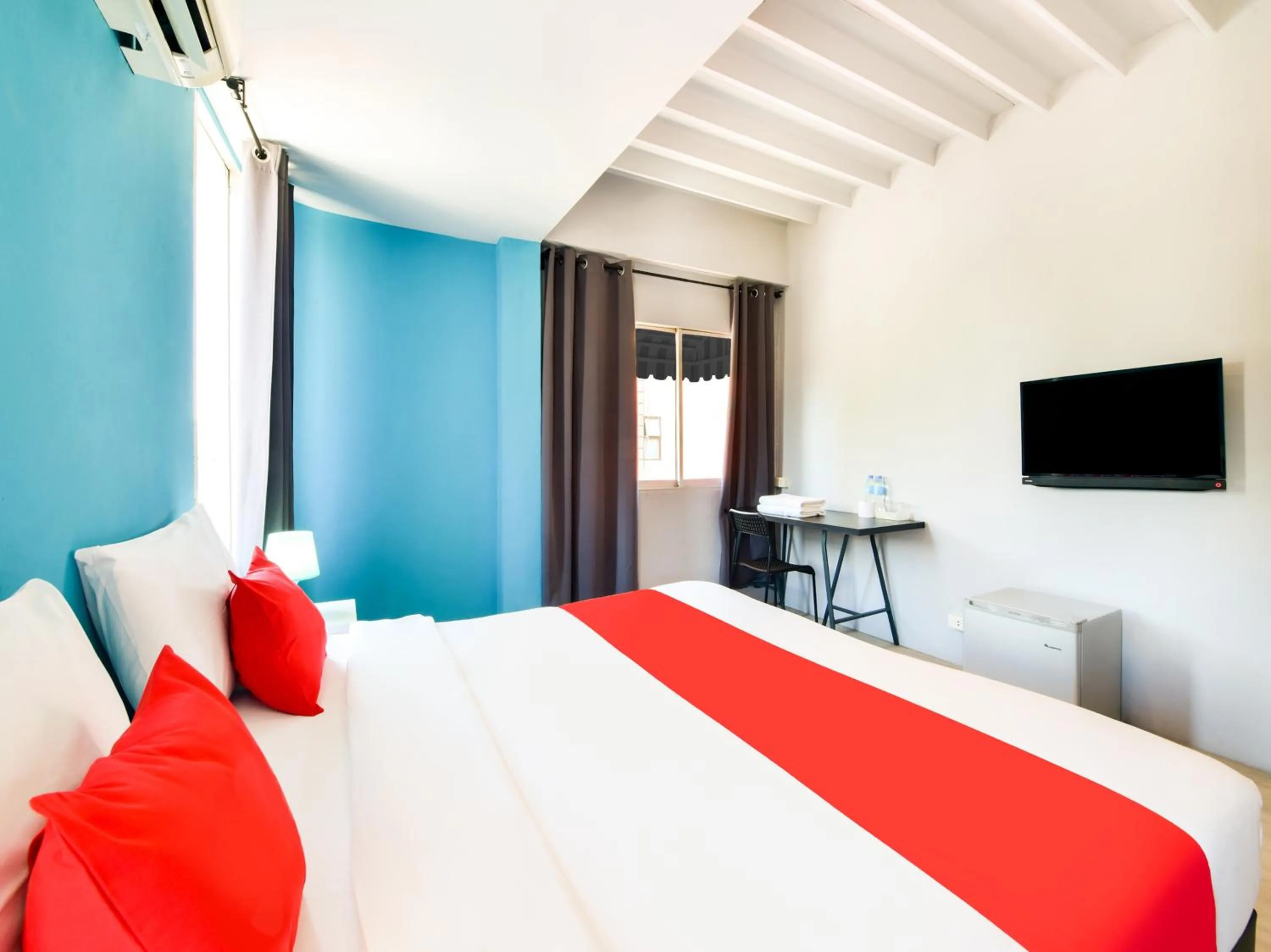 Bed in Sweet Pound Hotel