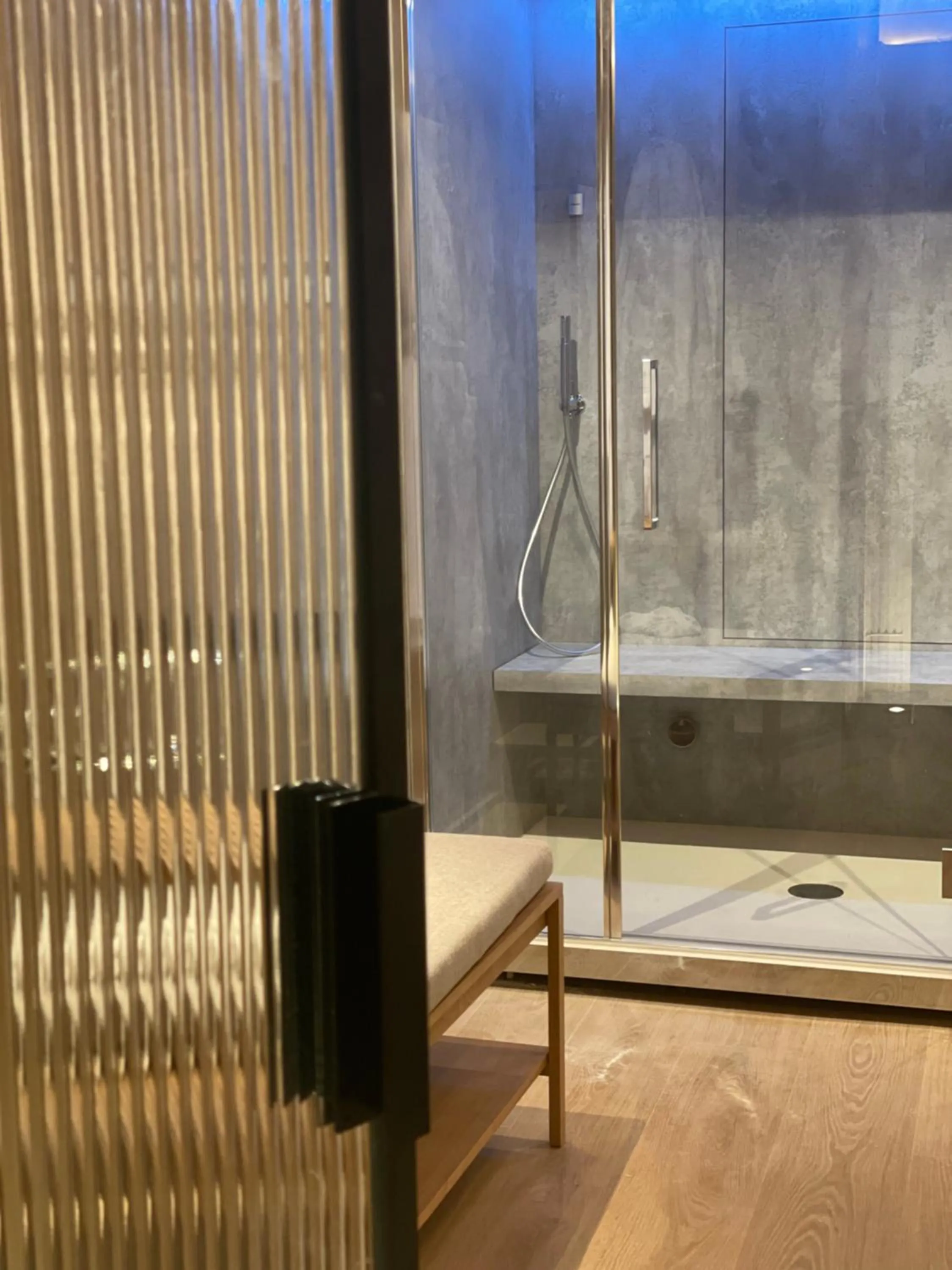 Steam room in Hotel L de Lutece - Notre-Dame