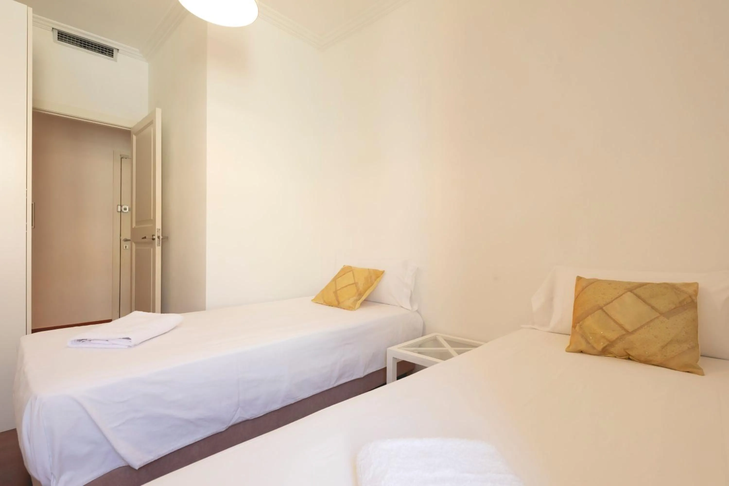 Bed in Bravissimo Mercaders 6