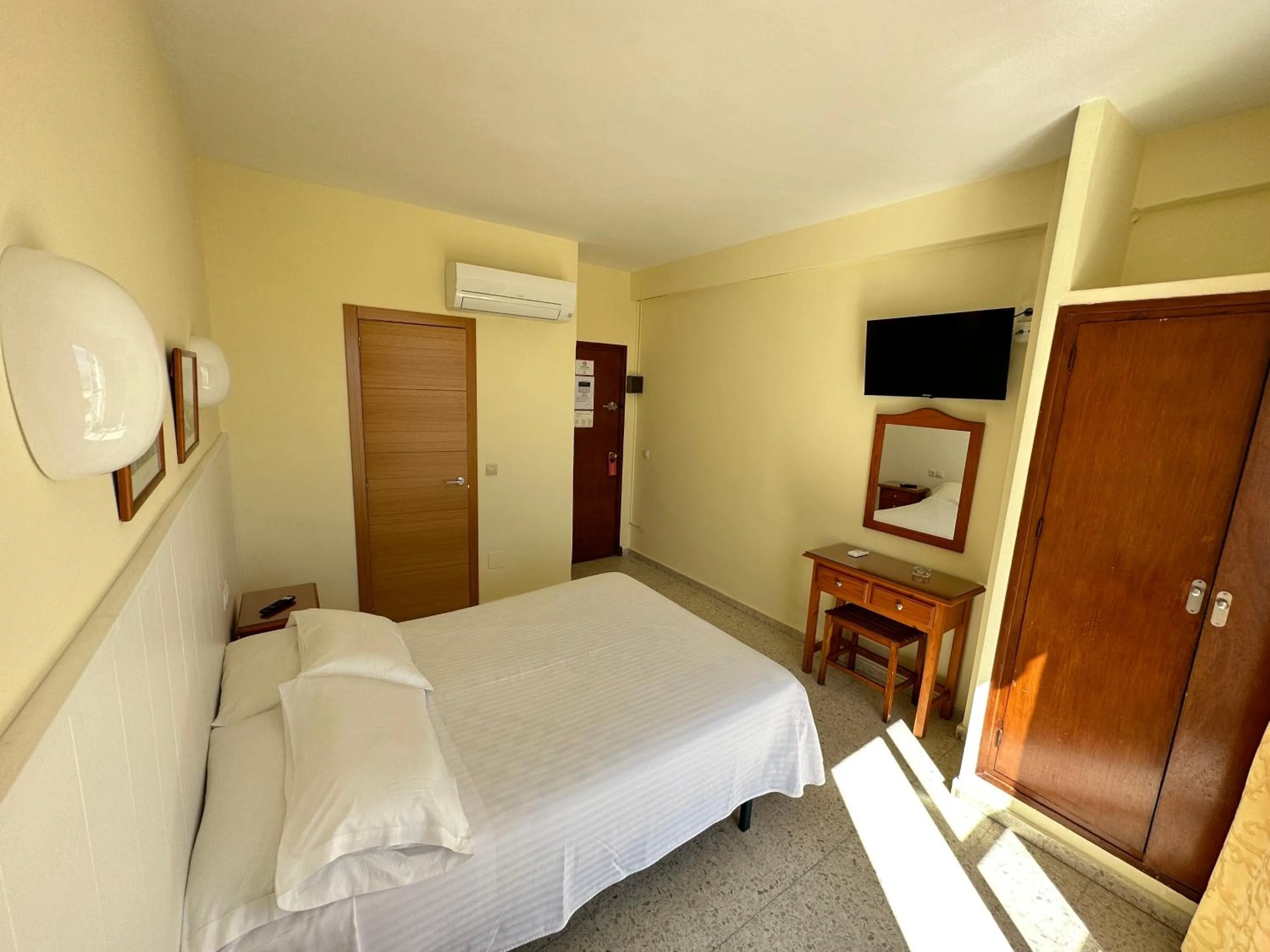 Bed in Hotel Cabello