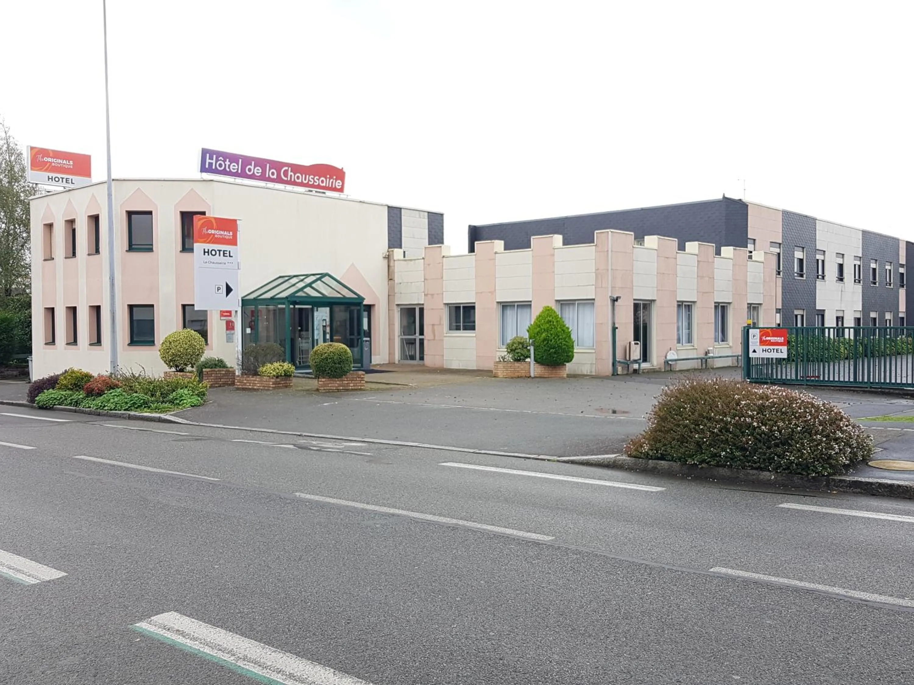 Property building in The Originals Boutique, Hôtel La Chaussairie, Rennes Sud