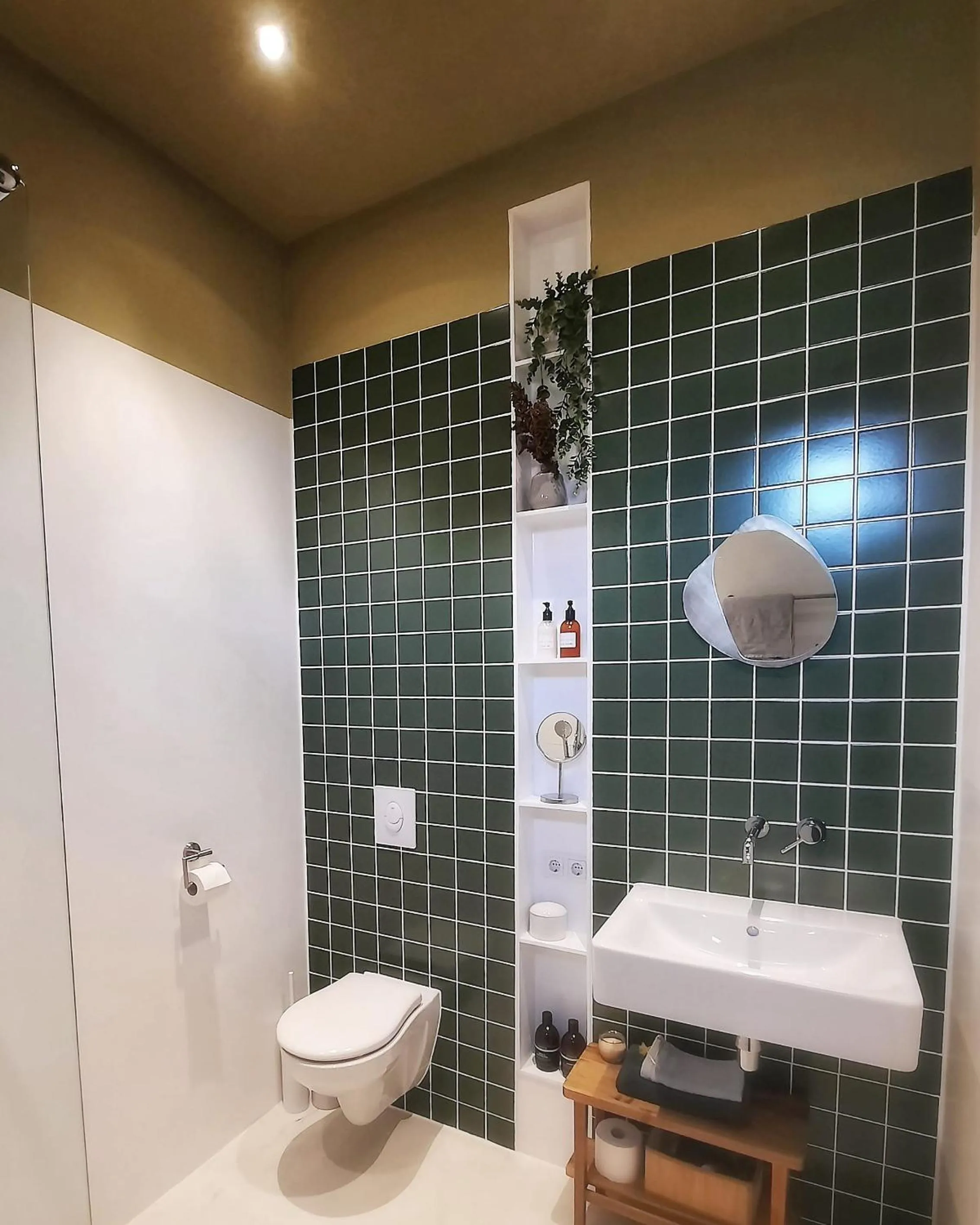 Bathroom in Inn the Green