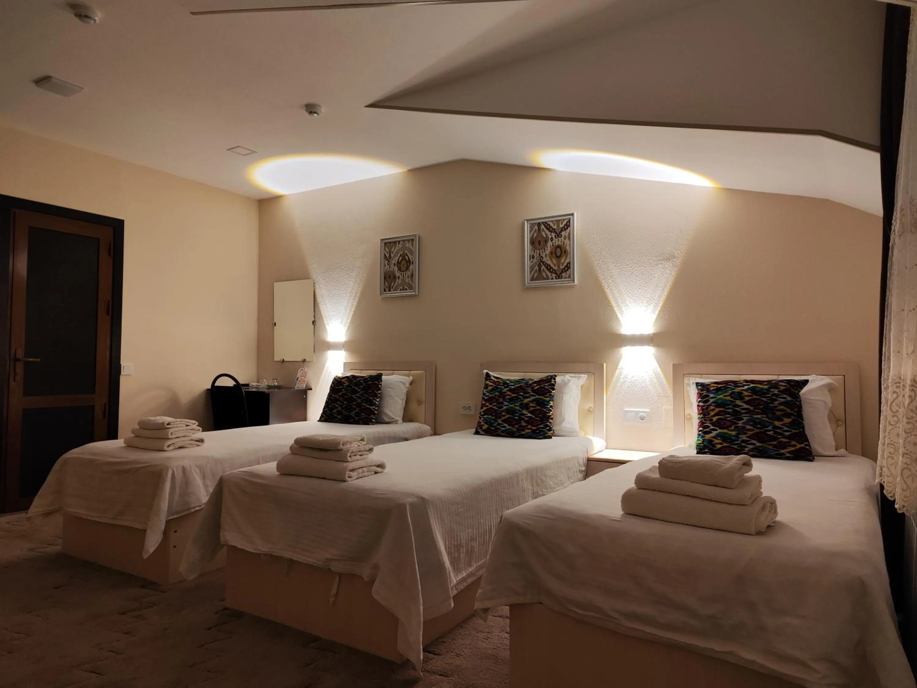 Photo of the whole room, Bed in Hotel Suzani Samarkand