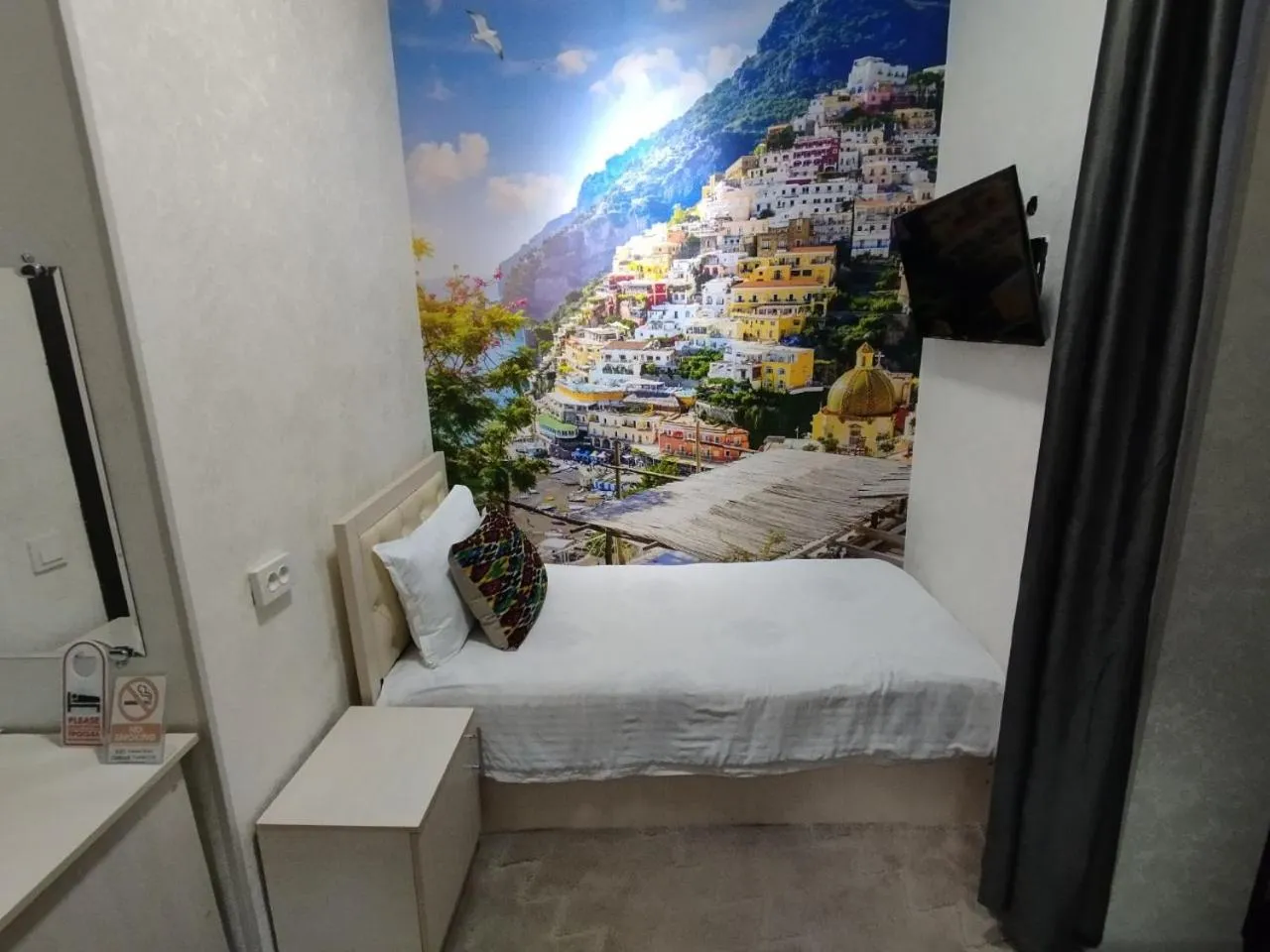 Bed in Hotel Suzani Samarkand