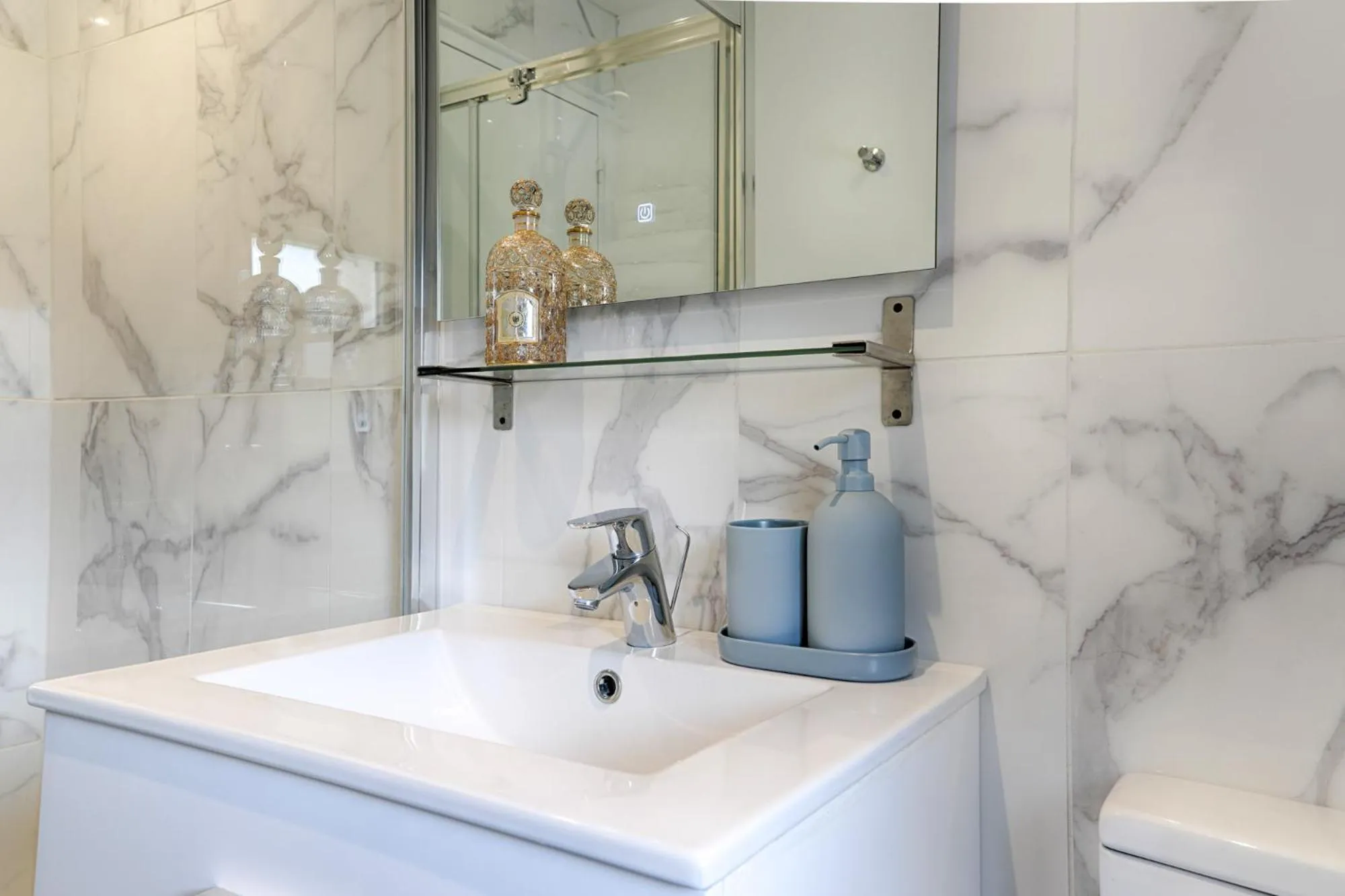 Bathroom in Hotel Le Branhoc - Brit Hotel Auray