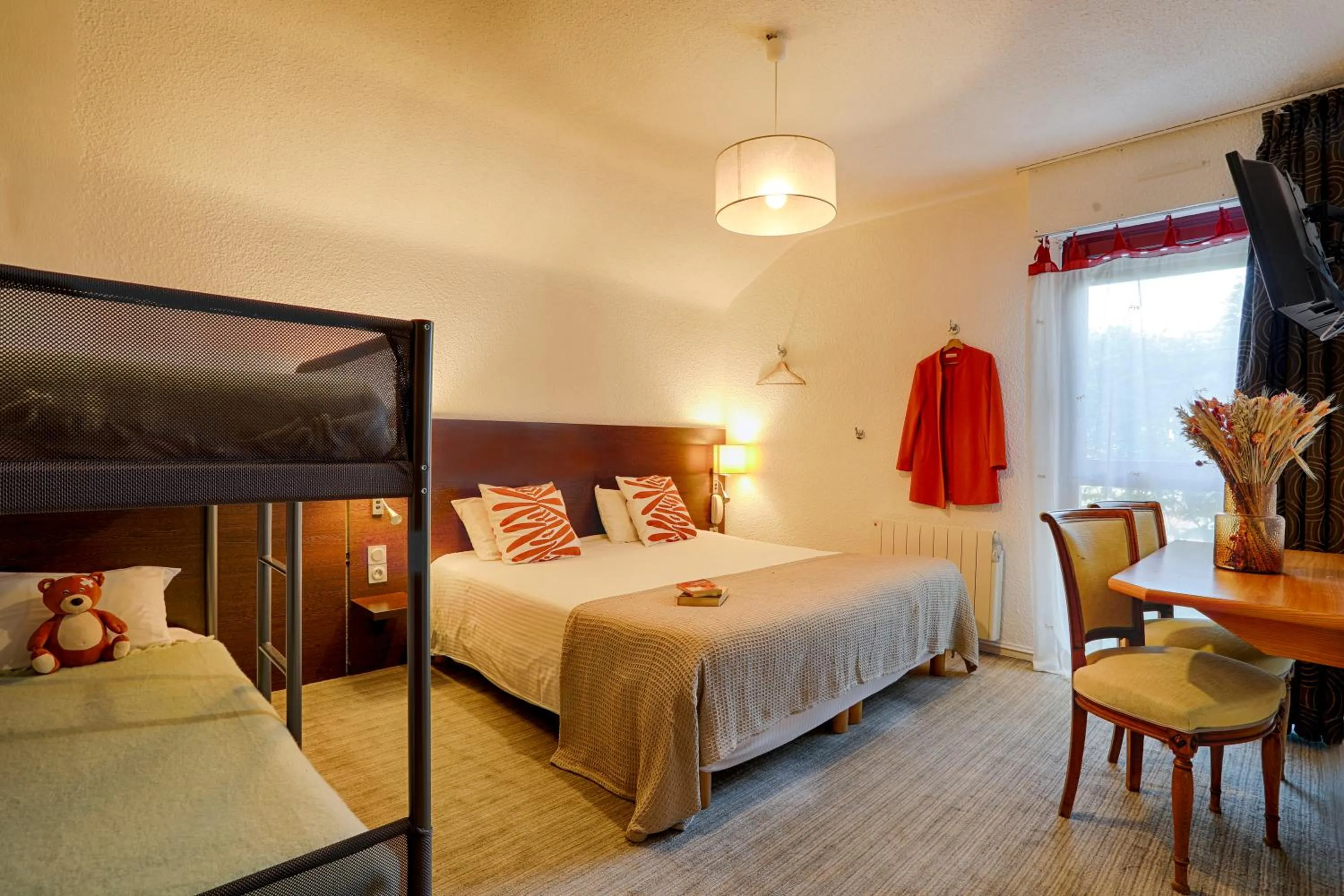 Bed in Hotel Le Branhoc - Brit Hotel Auray