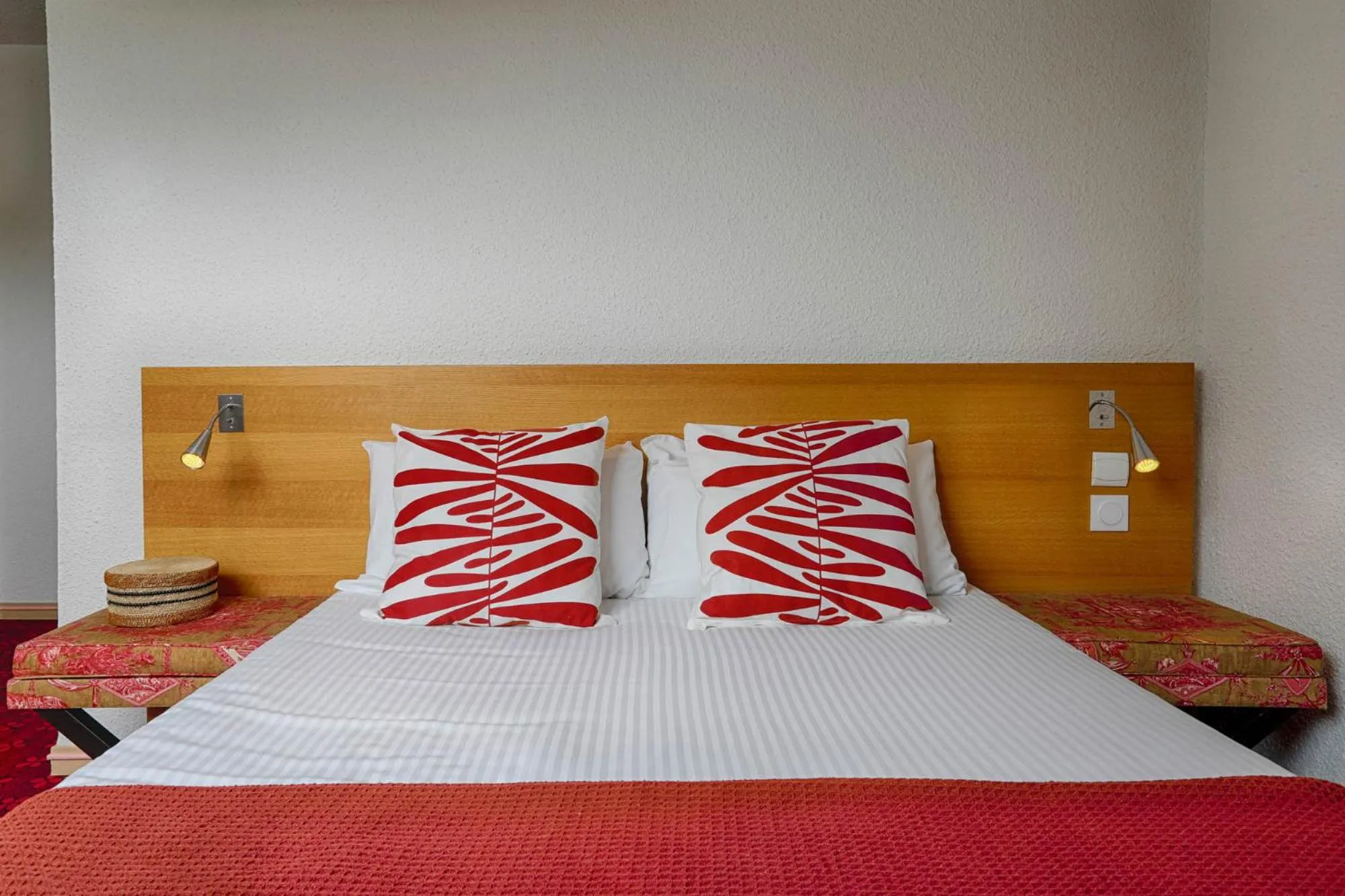 Bedroom, Bed in Hotel Le Branhoc - Brit Hotel Auray