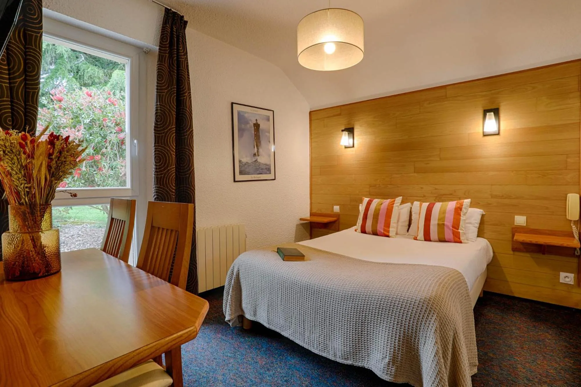 Photo of the whole room, Bed in Hotel Le Branhoc - Brit Hotel Auray