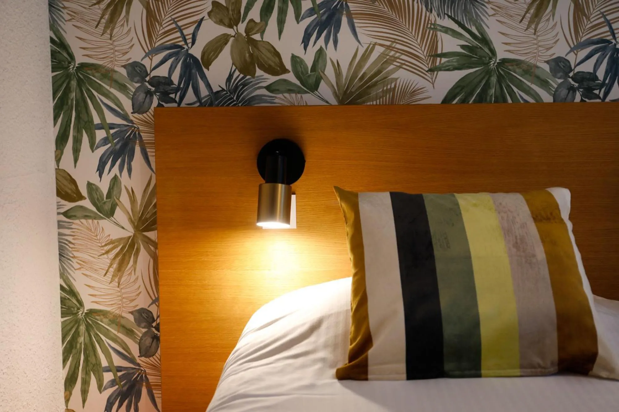 Bed in Hotel Le Branhoc - Brit Hotel Auray