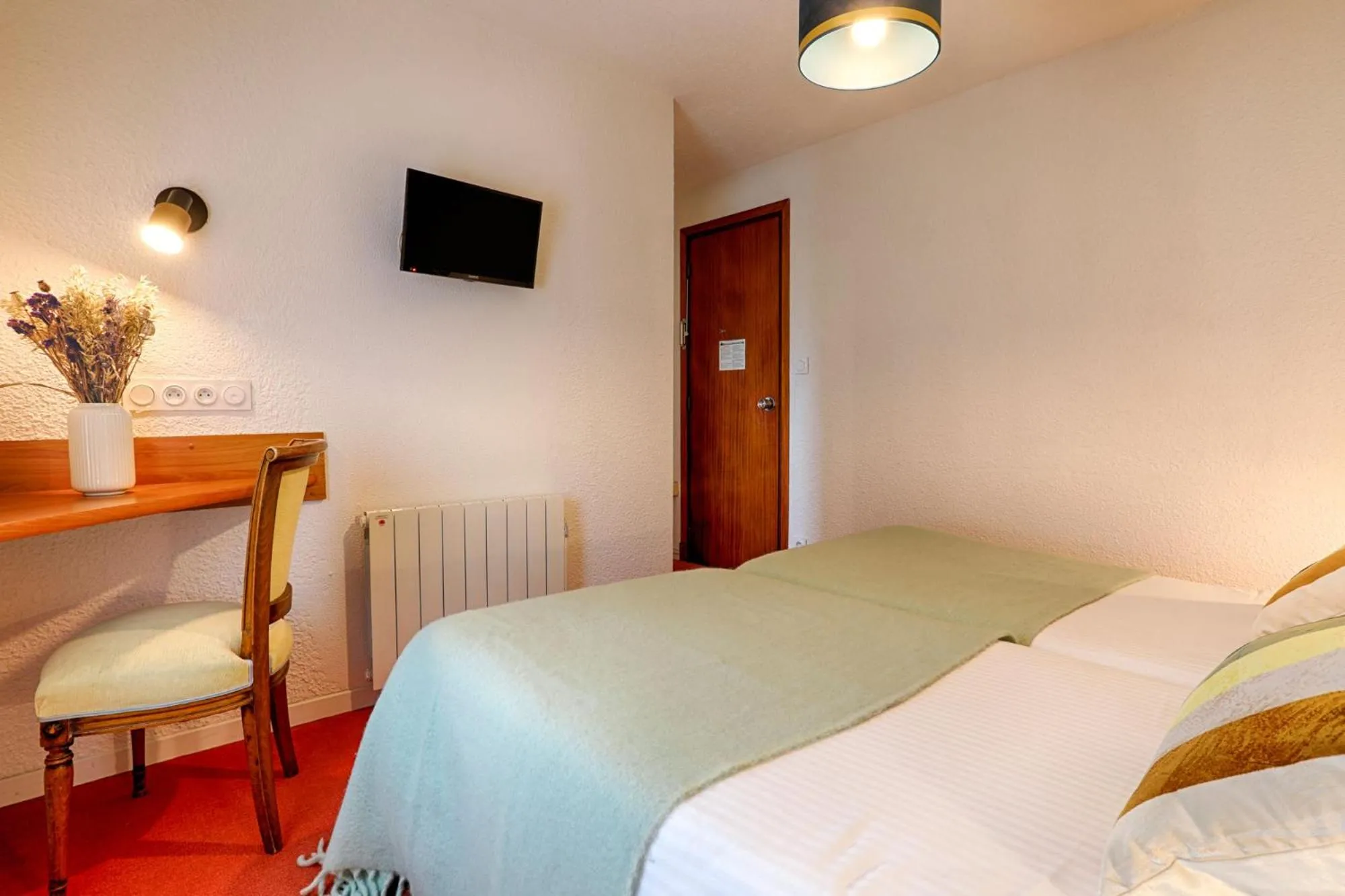 Bed in Hotel Le Branhoc - Brit Hotel Auray