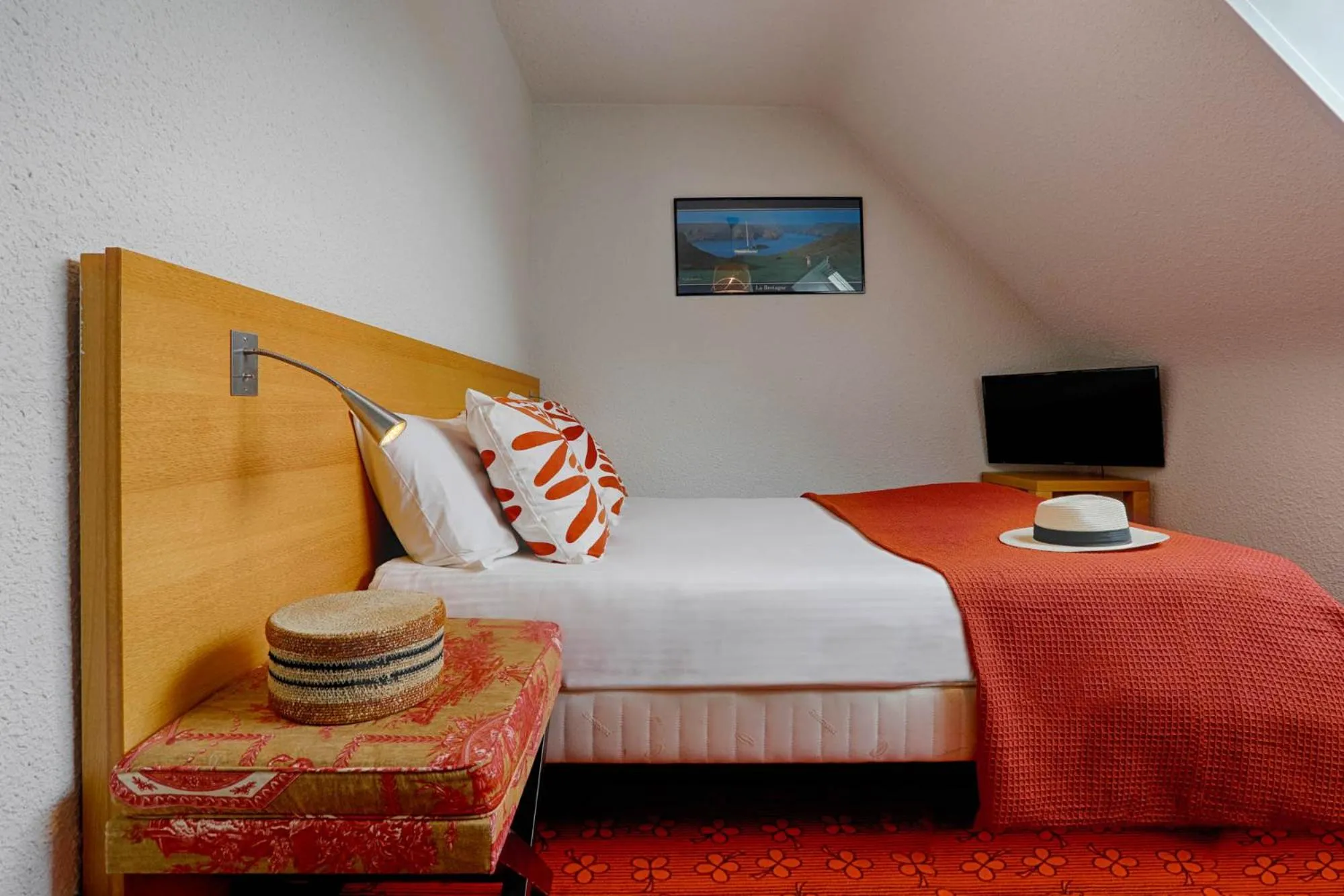 Photo of the whole room, Bed in Hotel Le Branhoc - Brit Hotel Auray