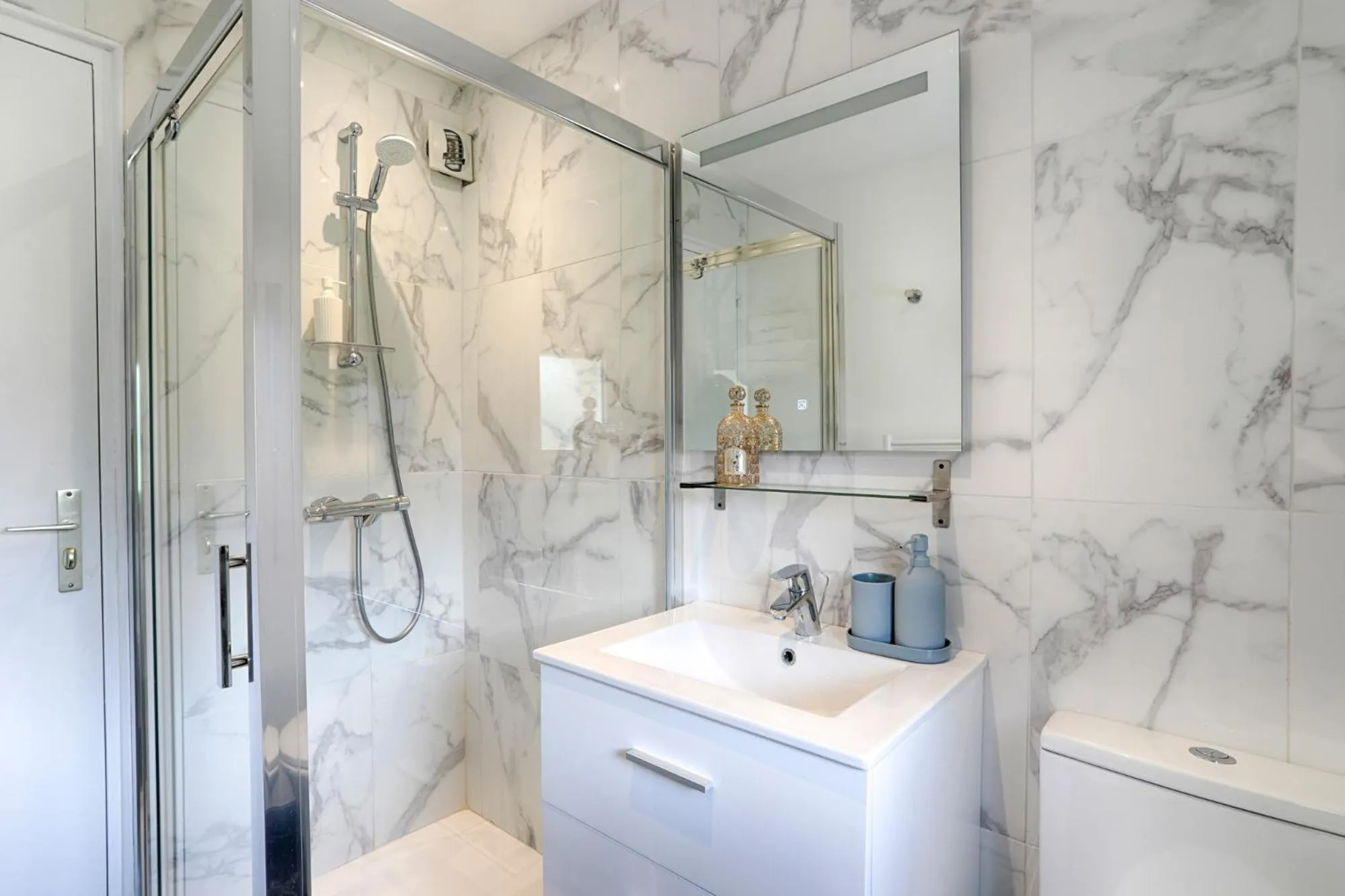 Bathroom in Hotel Le Branhoc - Brit Hotel Auray