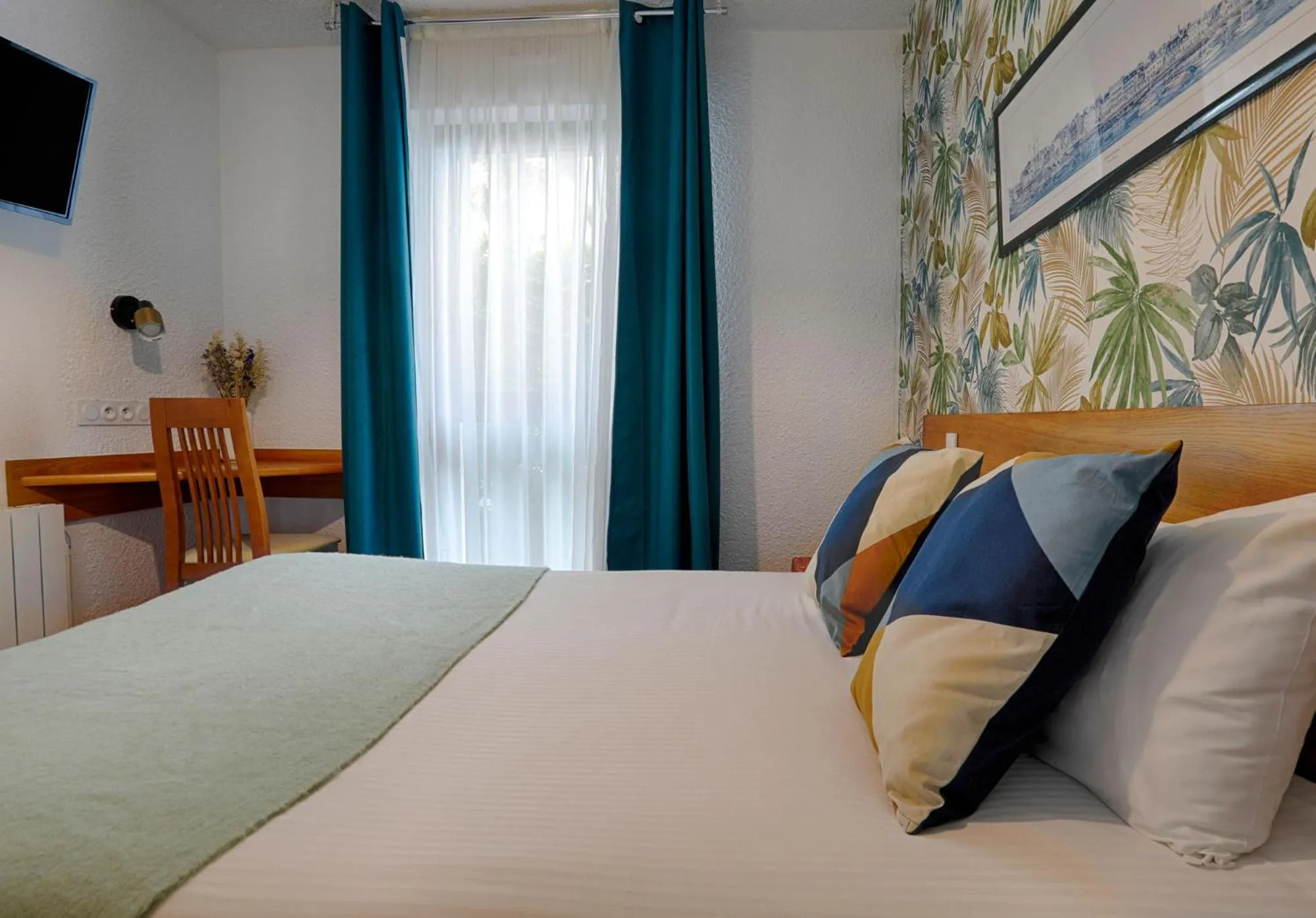 Bed in Hotel Le Branhoc - Brit Hotel Auray