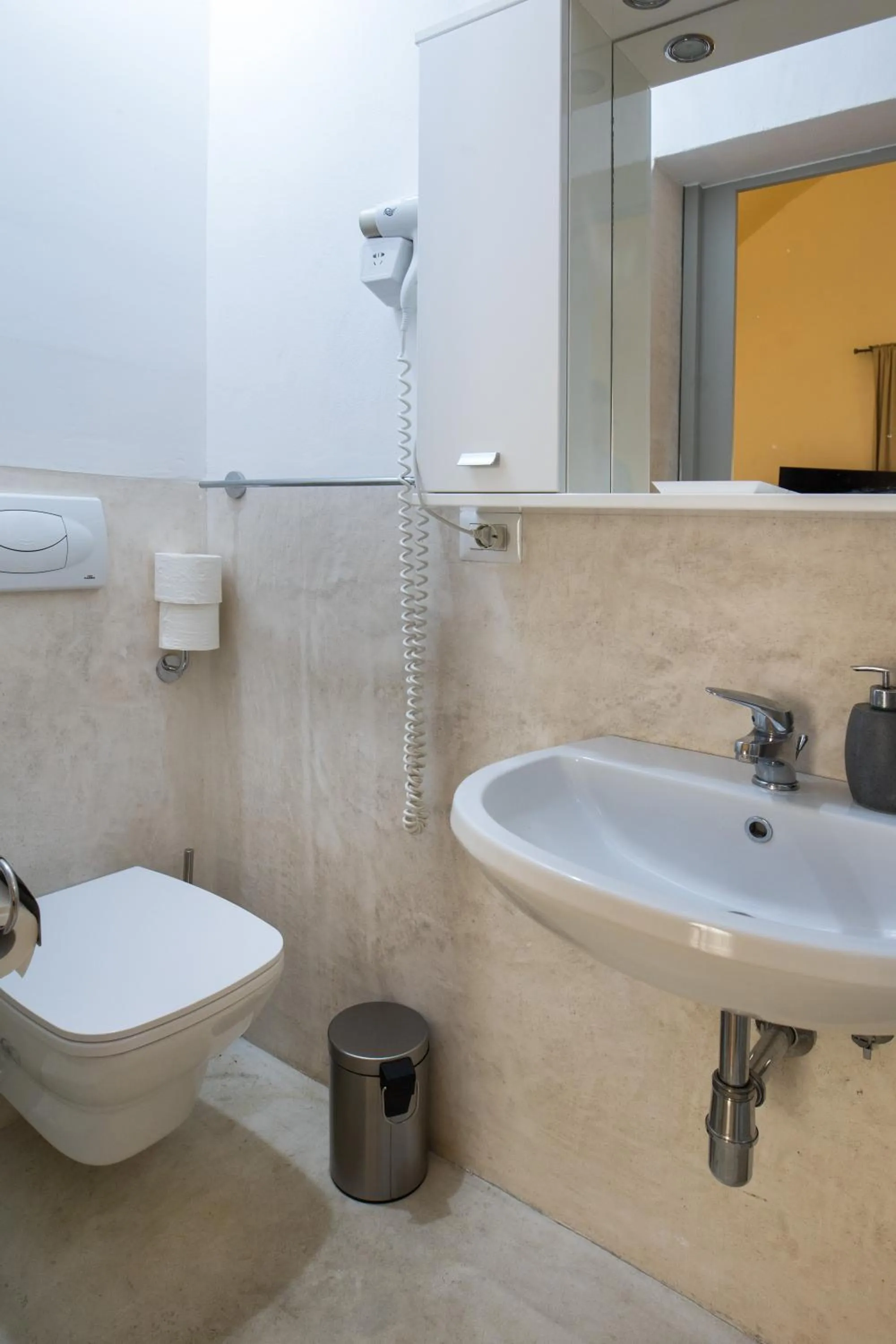 Bathroom in Le Finestre Su Porta Carrese - Luxury Rooms