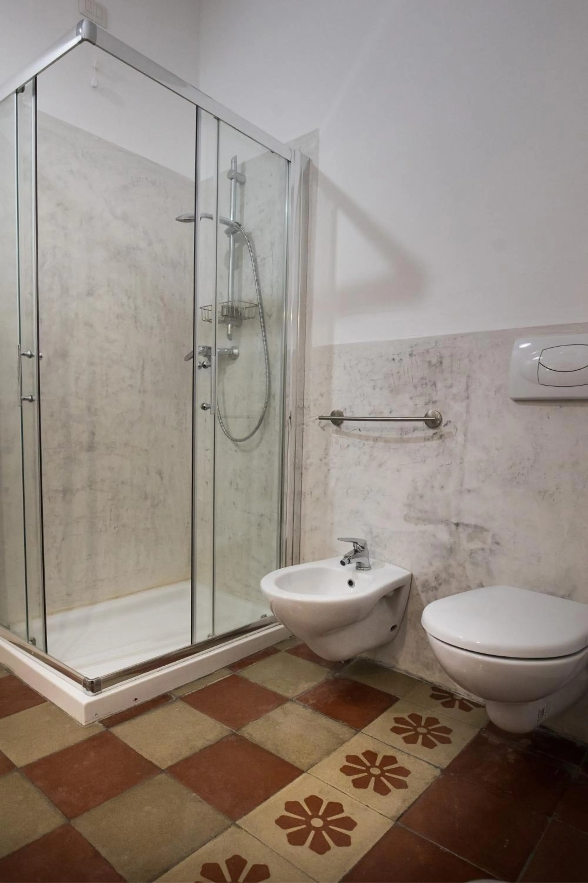 Toilet in Le Finestre Su Porta Carrese - Luxury Rooms
