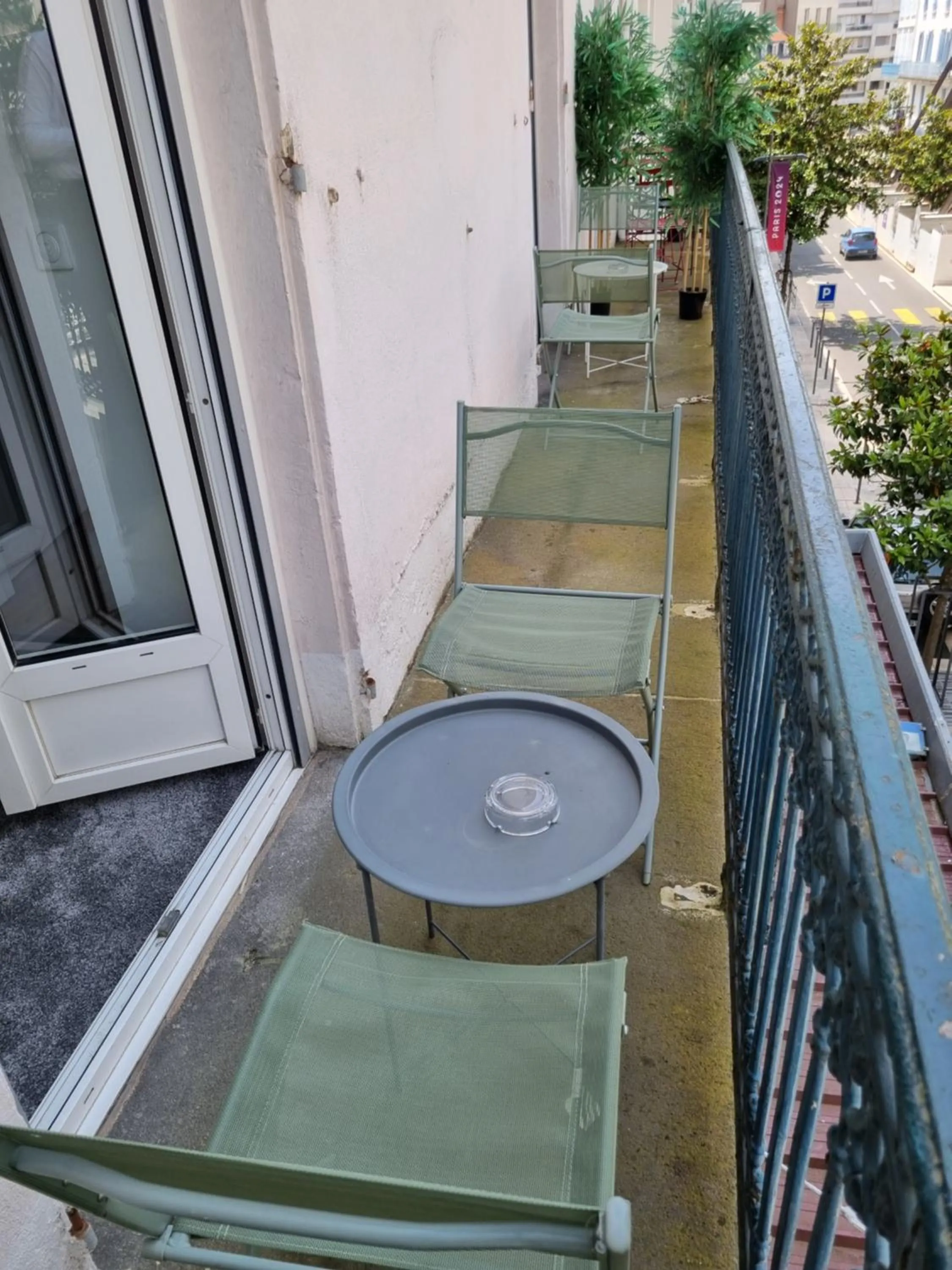 Balcony/Terrace in Hôtel & Restaurant Le Patio VICHY